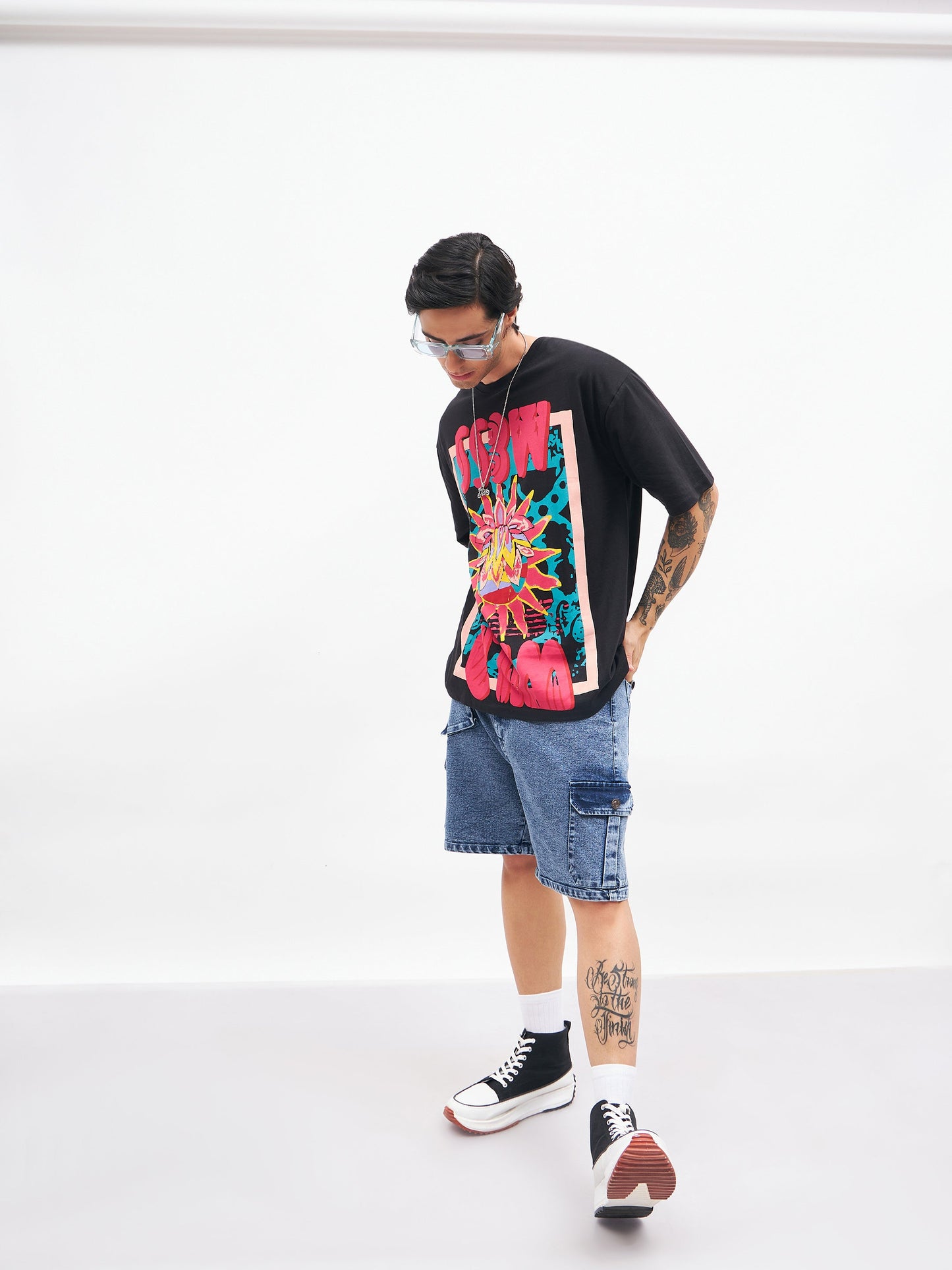 Men Blue Utility Pocket Denim Shorts