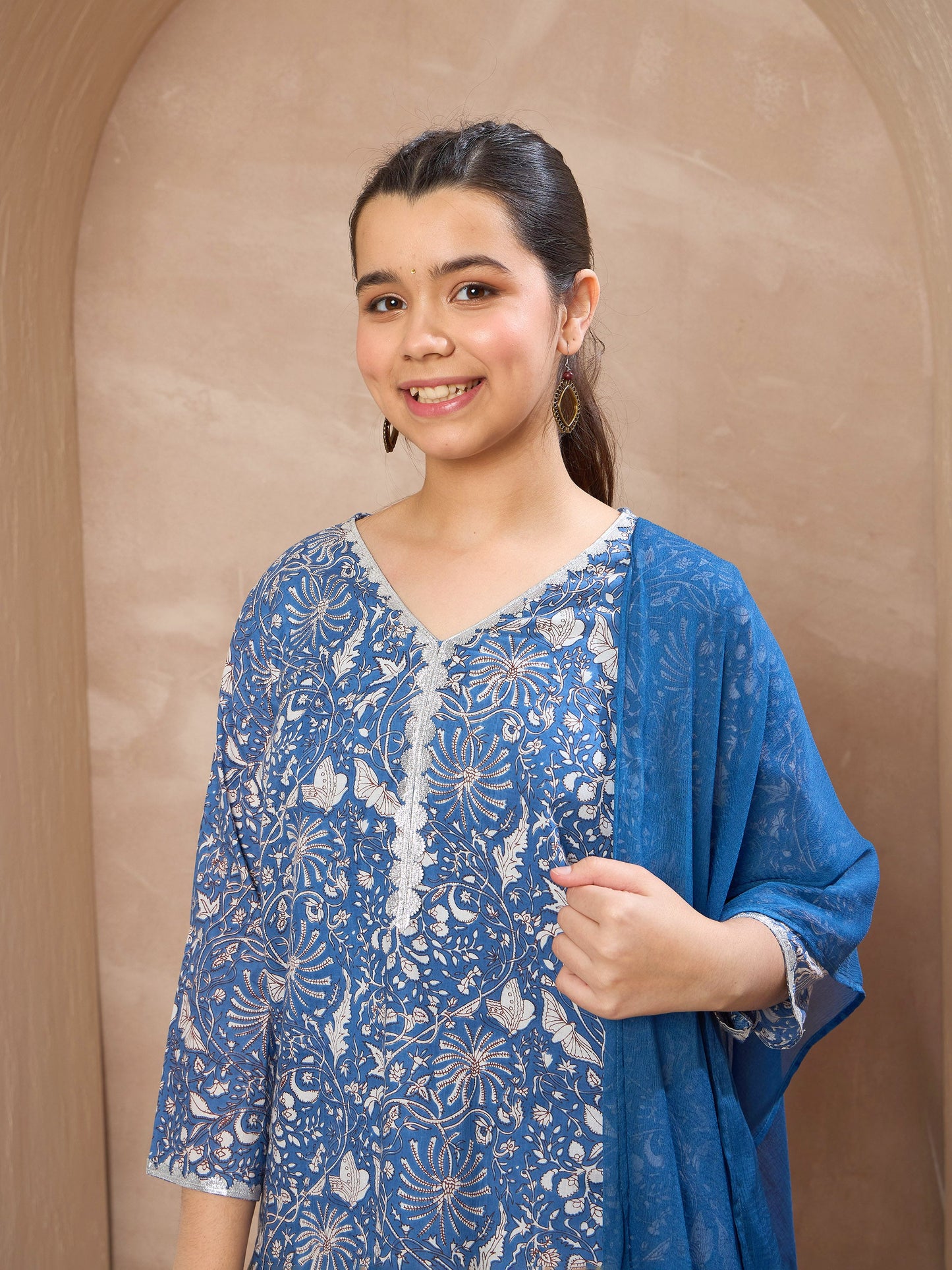 Girls Blue Floral V-Neck Kurta With Palazzos & Dupatta