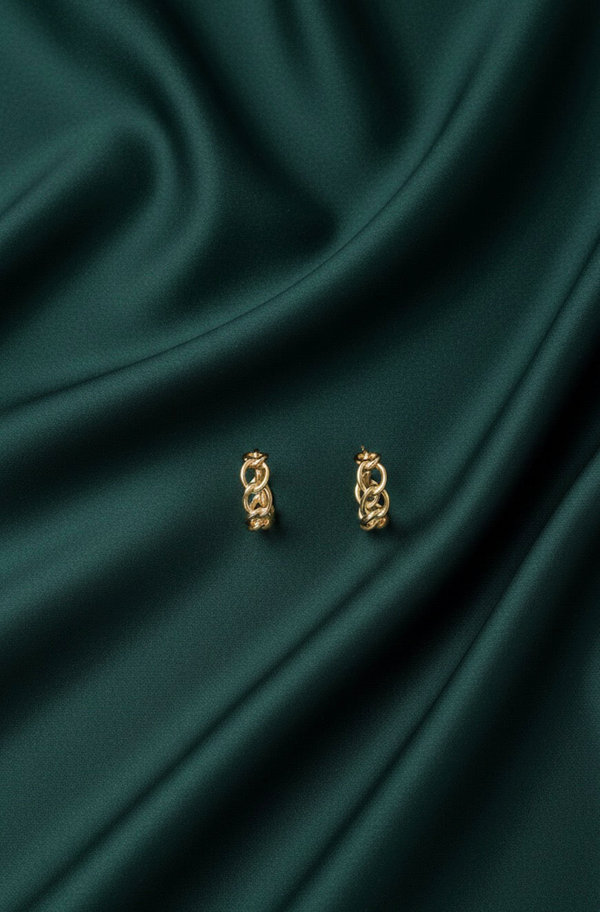 Women Gold Plated Interlinked Hoop