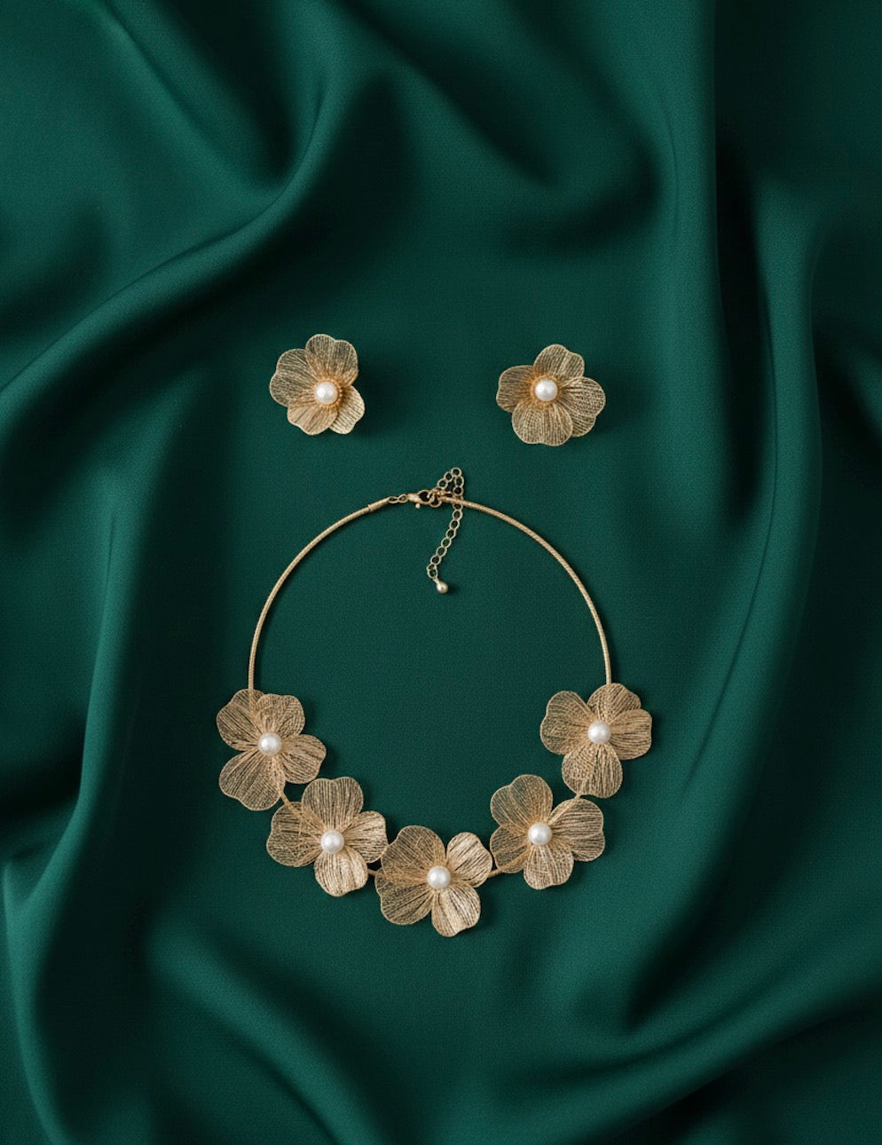Women Statement Necklace With Earrings
