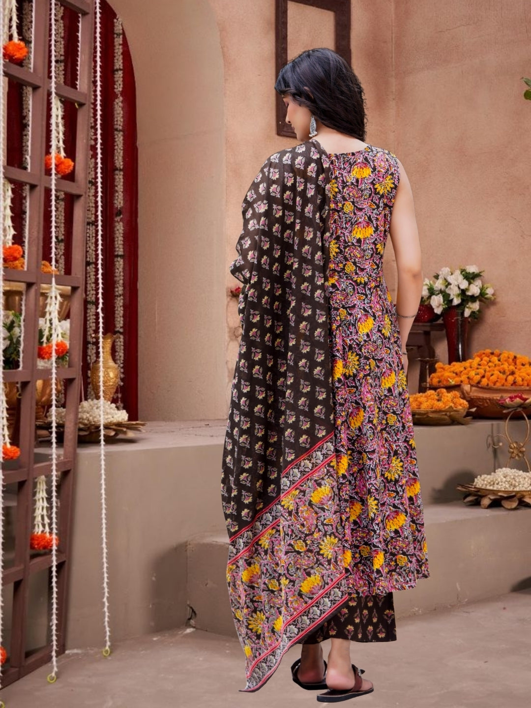 Floral Printed Sleeveless Anarkali Kurta Set With Dupatta