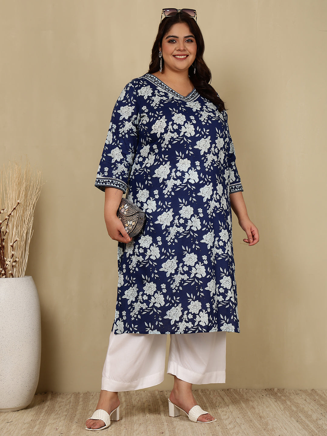 Cotton Calf Length Printed Straight 3/4 Sleeves V-Neck Kurta