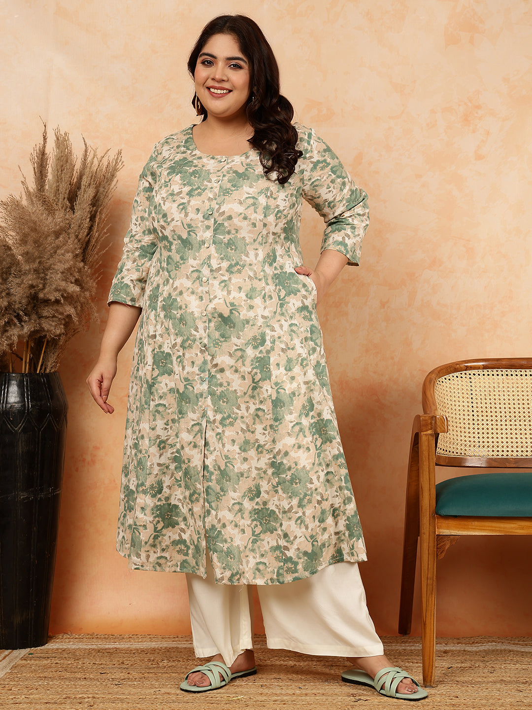 Cotton Flex Flex Calf Length Printed Straight 3/4 Sleeves Round Kurta
