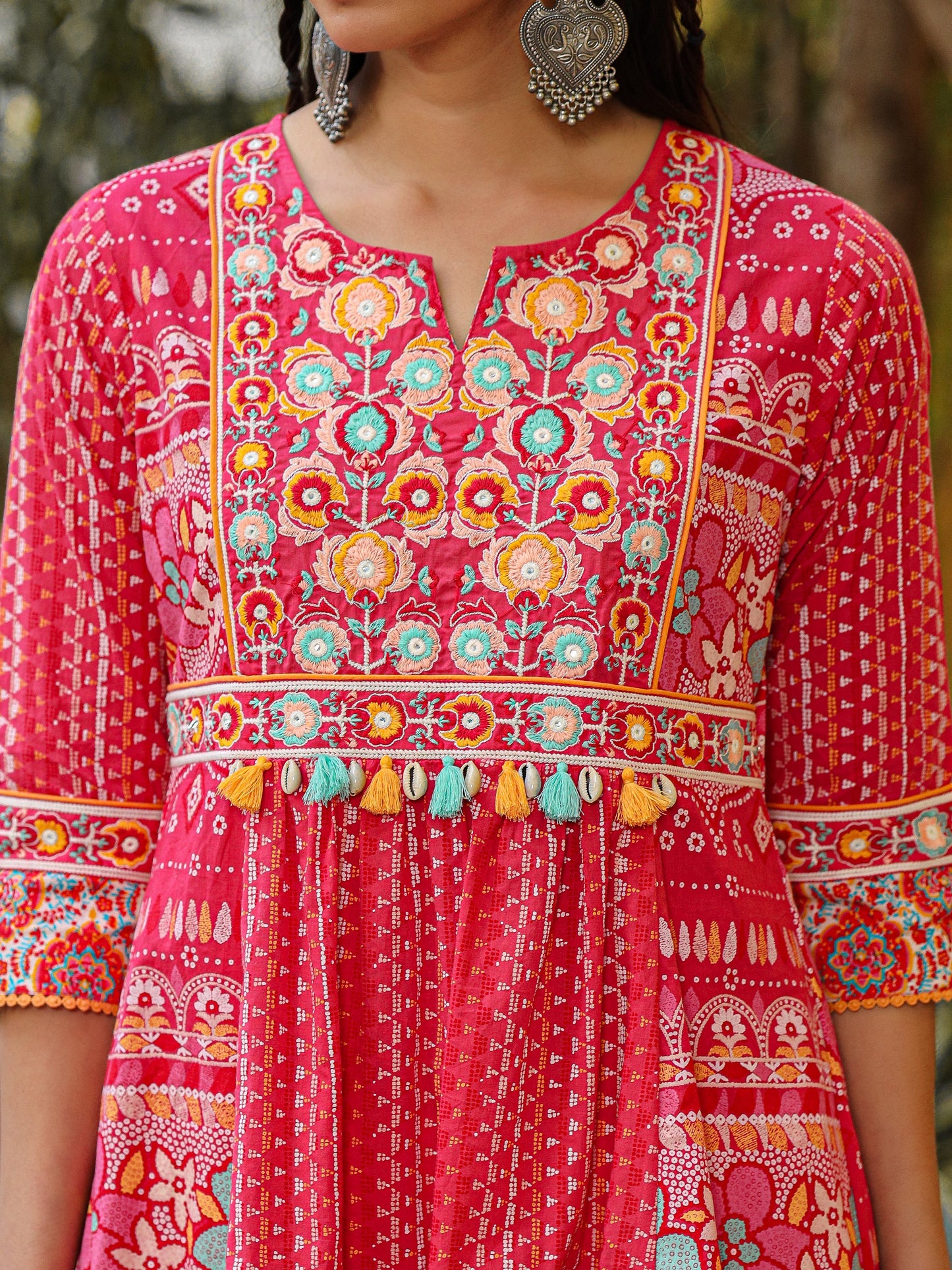 The Sujani Pink Floral Printed Pure Cotton Tunic With Thread Work