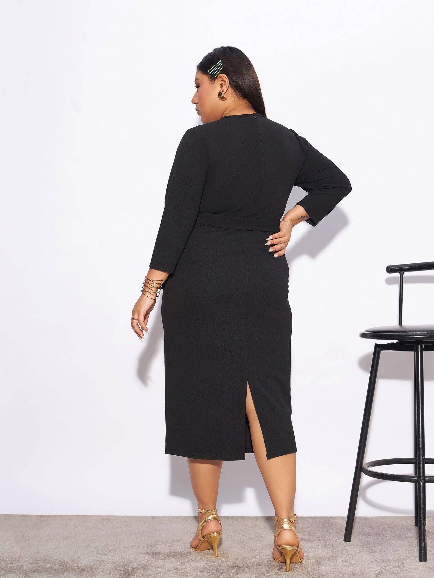 Black Front Peplum Bodycon Dress-SASSAFRAS Curve