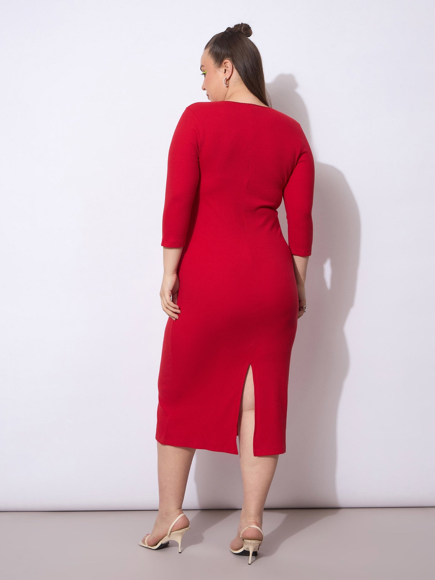 Red Rib Round Neck Midi Dress-SASSAFRAS Curve