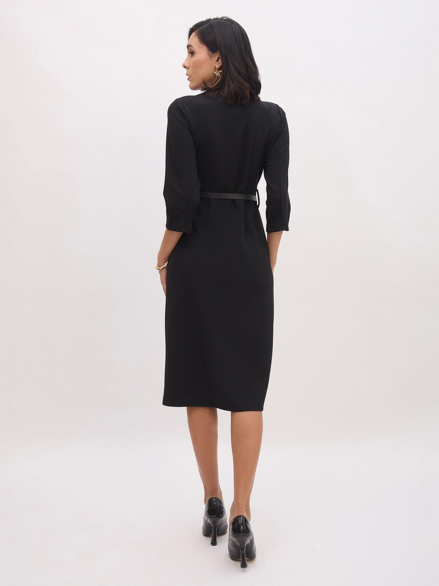 Women Black Sweetheart Neck Midi Dress With PU Belt