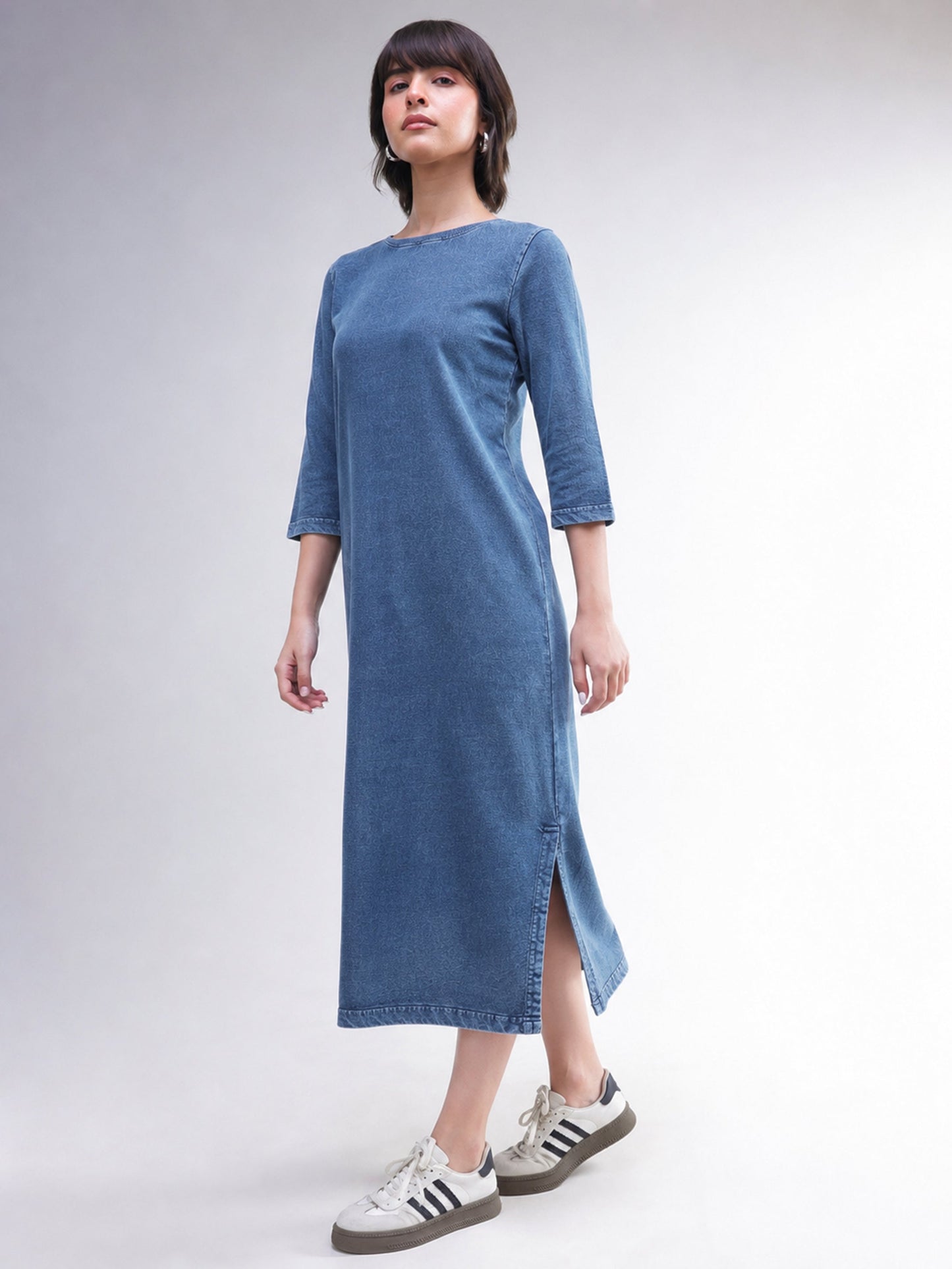 Women Blue Overdyed Long Sleeves T-Shirt Midi Dress