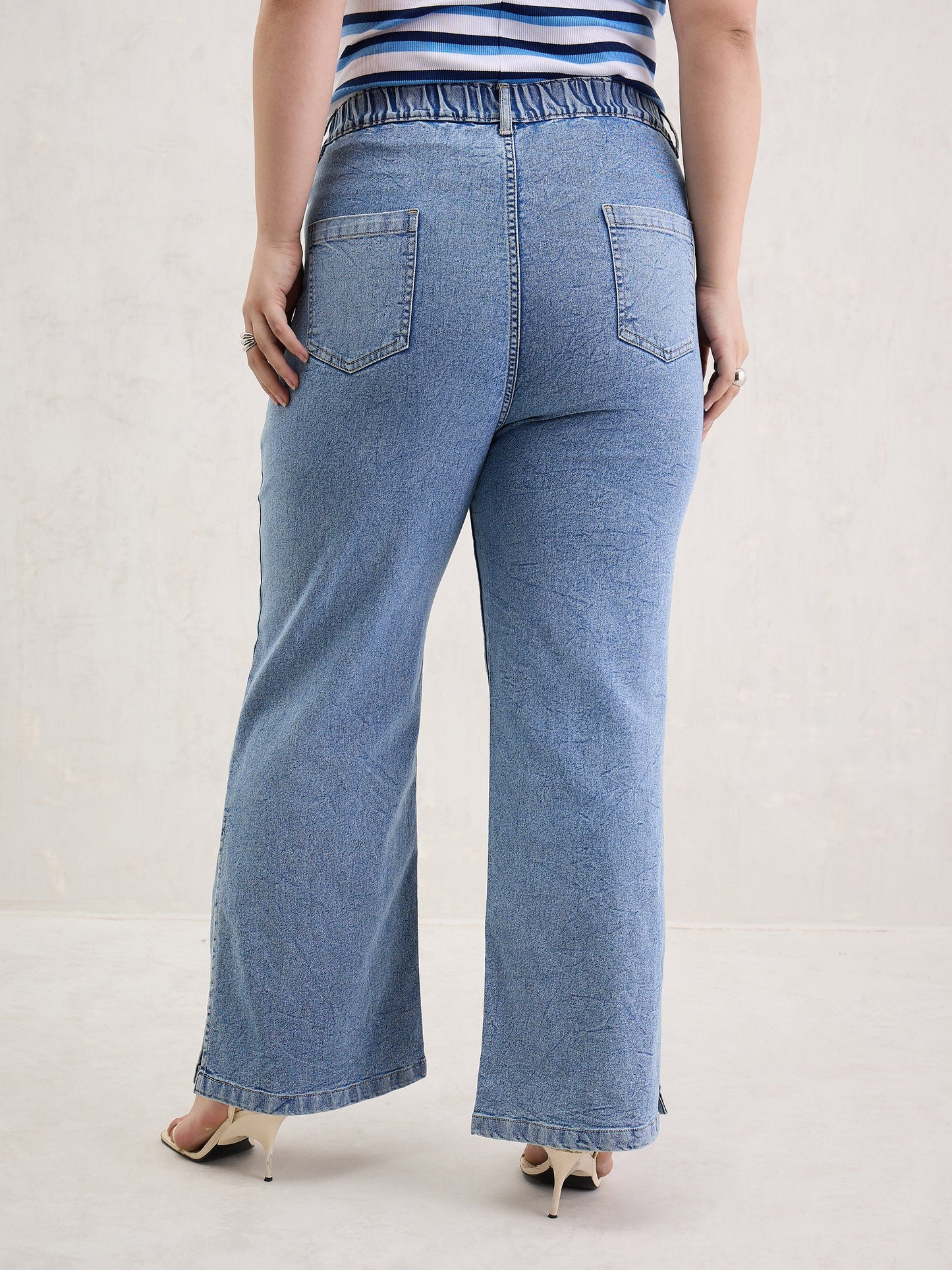 Ice Blue Hem Slit Straight Jeans