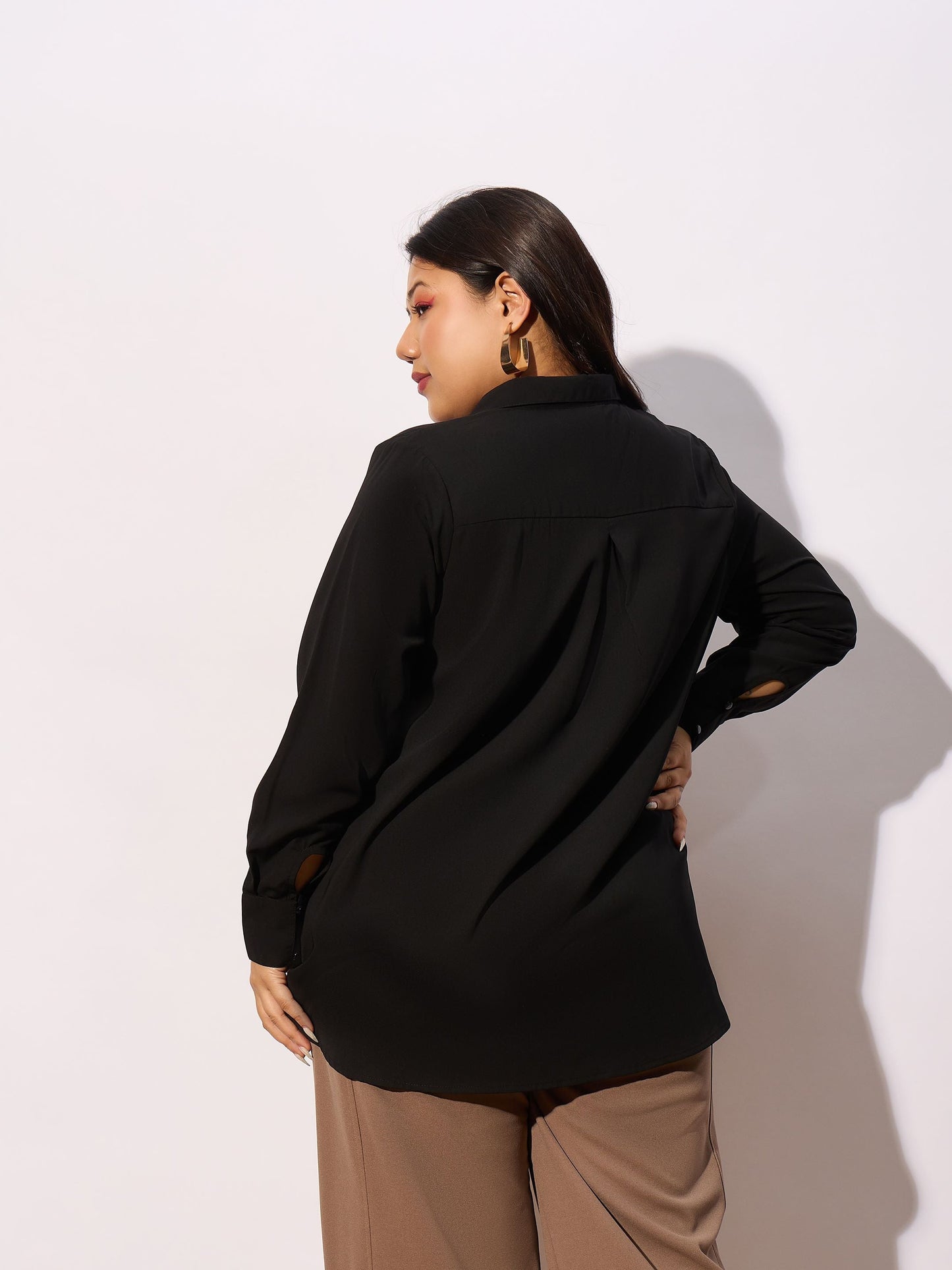 Black Front Doori Top-SASSAFRAS Curve