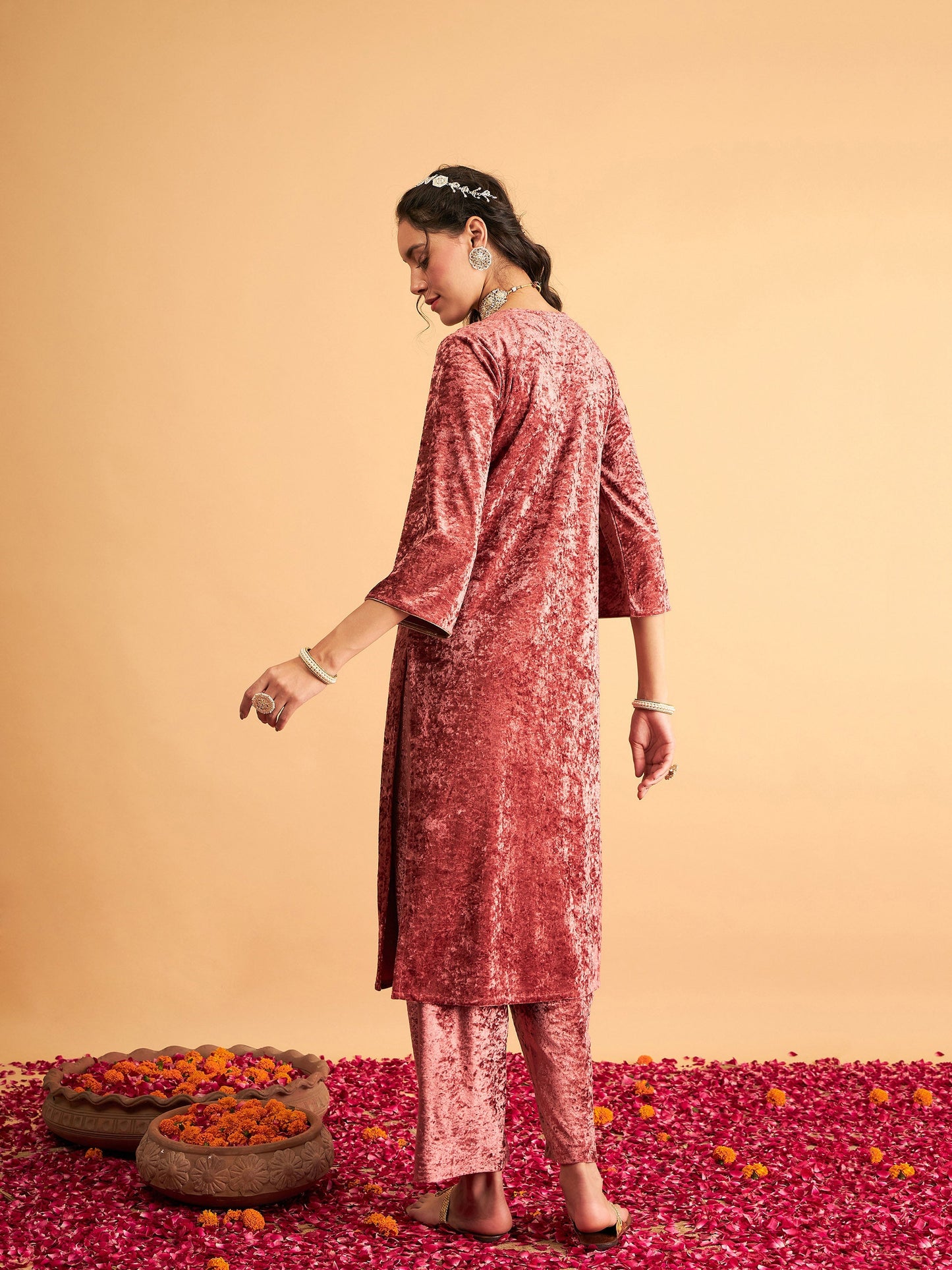 Pink Velvet Embroidered Straight Kurta-Shae by SASSAFRAS