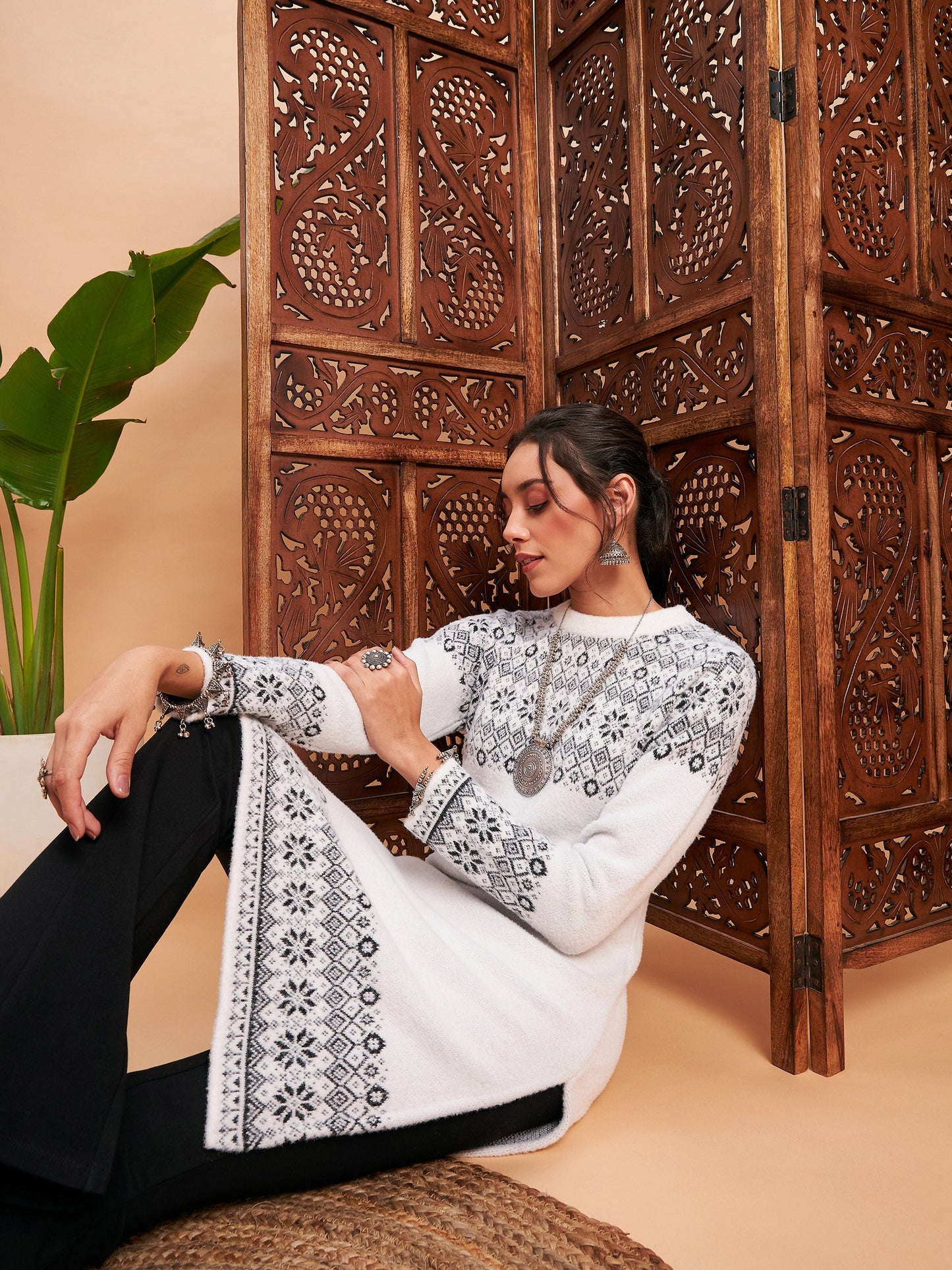 Black & White Hair Wool Straight Kurta-Shae by SASSAFRAS