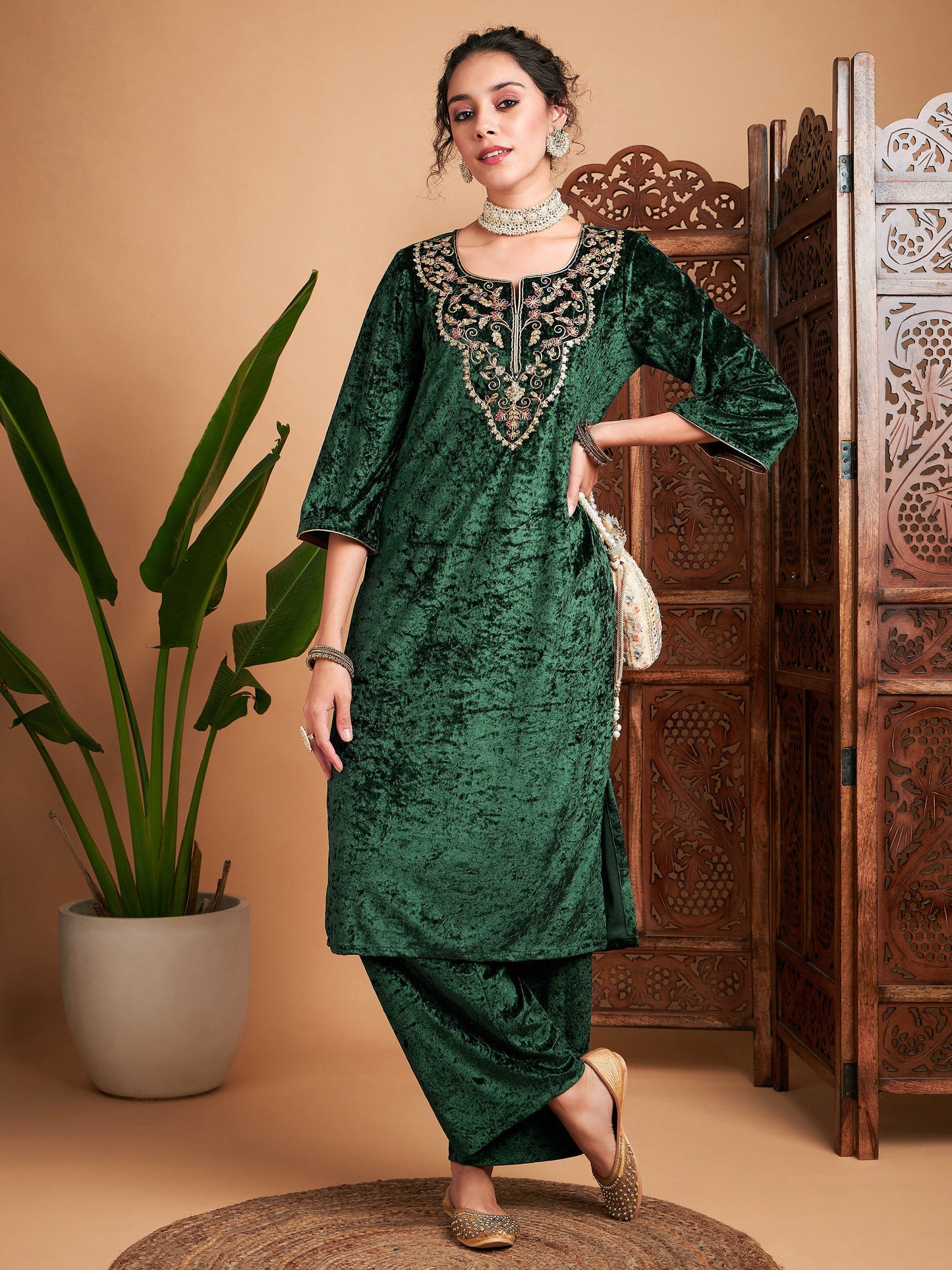 Emerald Velvet Embroidered Straight Kurta-Shae by SASSAFRAS
