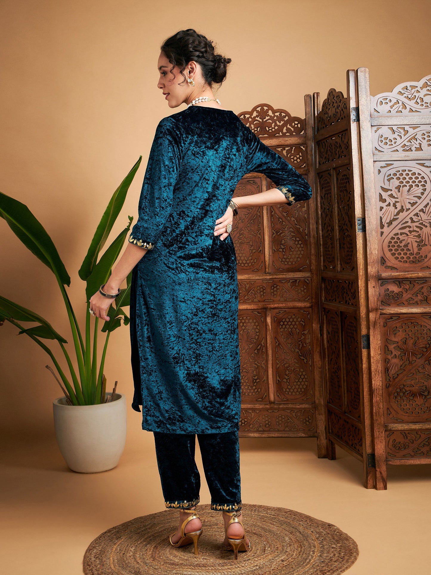 Teal Velvet Gota Patti Embroidered Kurta With Pants
