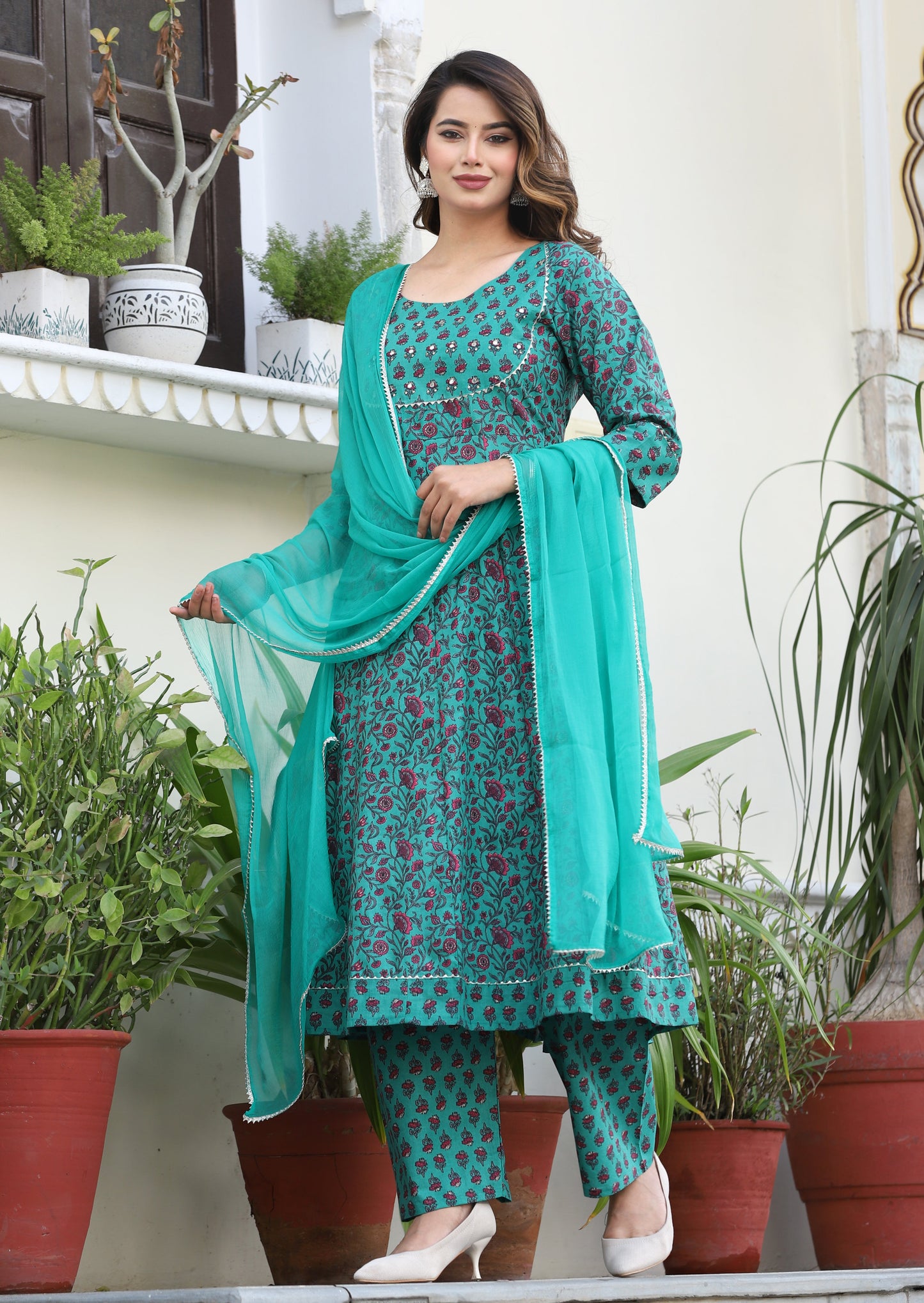 Green Anarkali Cotton Printd Embroiderd Kurta With Pant And Dupatta