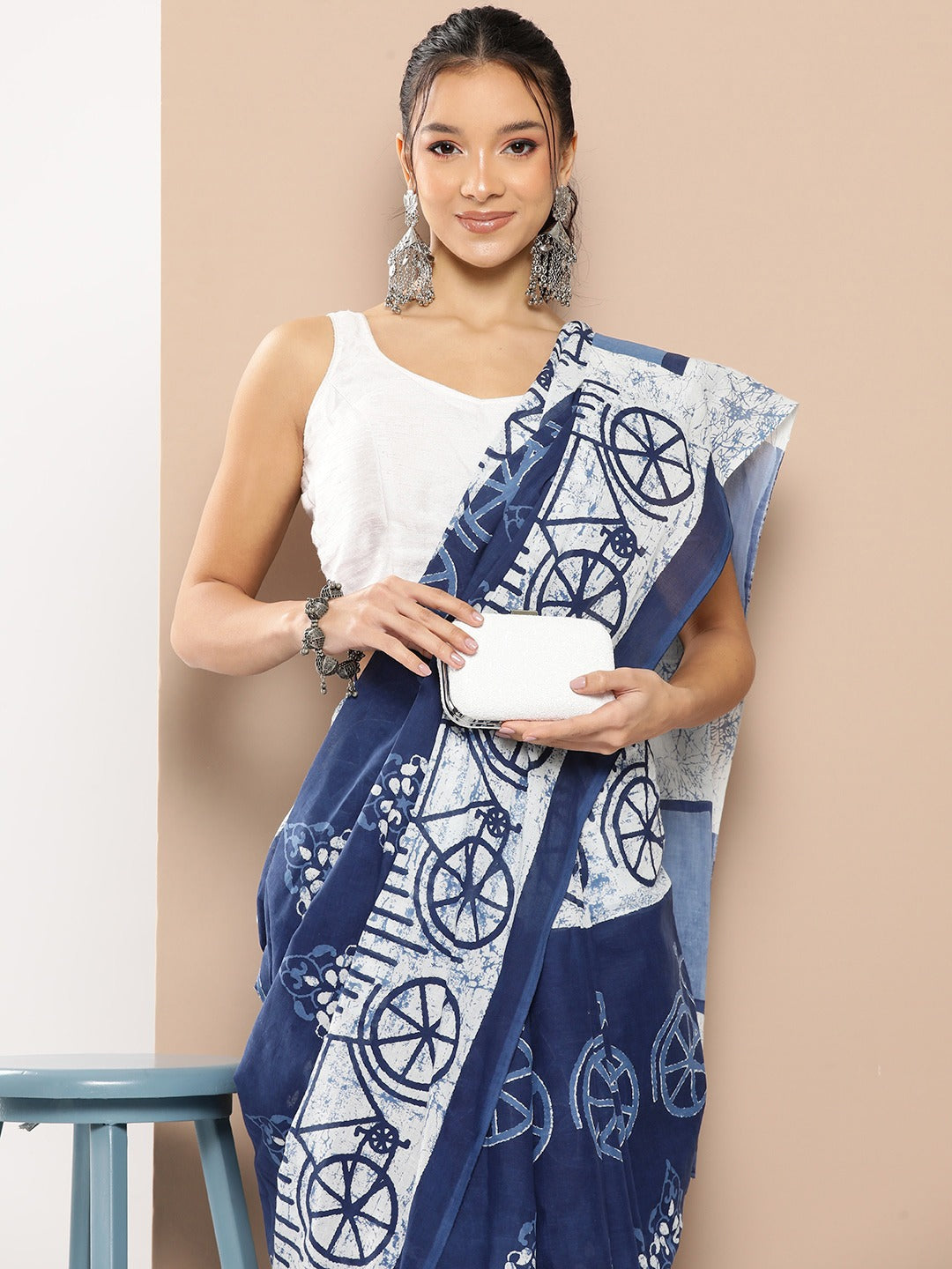 Women's Blue Cotton Blue Ethnic Motifs Mulmul Cotton Sarees With Unstitched Blouse by Yufta, suitable for wholesale buyers, boutiques, retailers, resellers and bulk fashion orders from Trendphoria