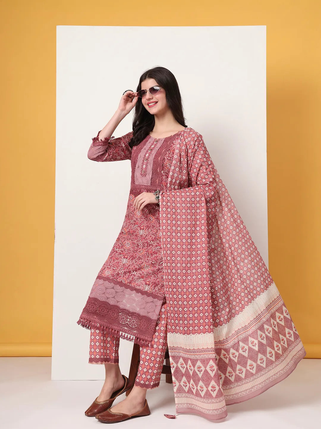 Cotton Pink Kurta Dupatta Set With Lace Detailing