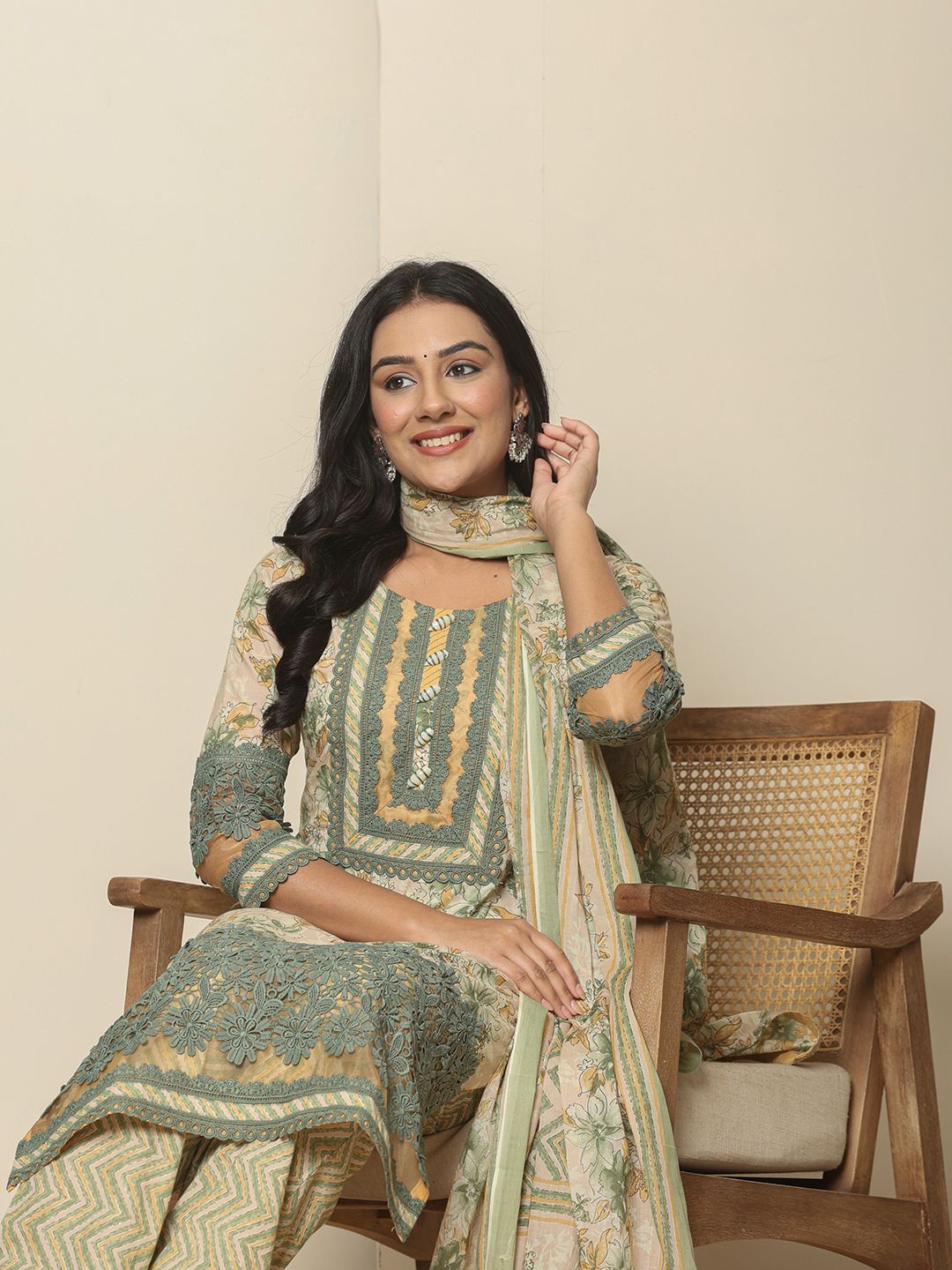 Green Cotton Floral Kurta Dupatta Set With Lace Detailing
