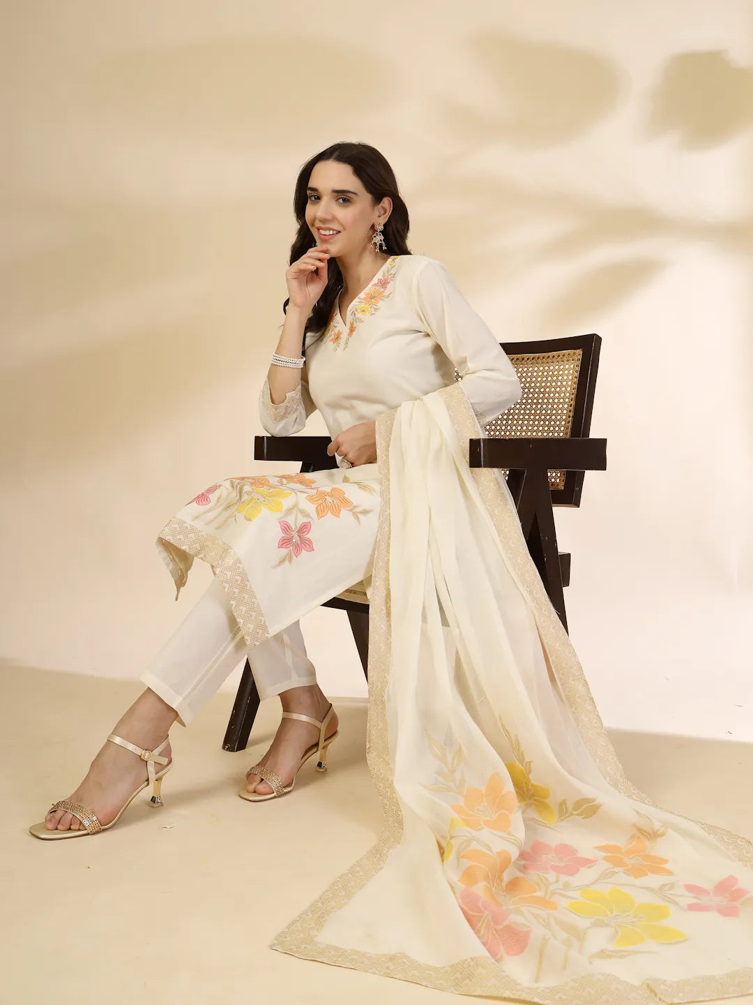 Off White Handloom Cotton Jacquard Thread Work Kurta Dupatta Pant Set
