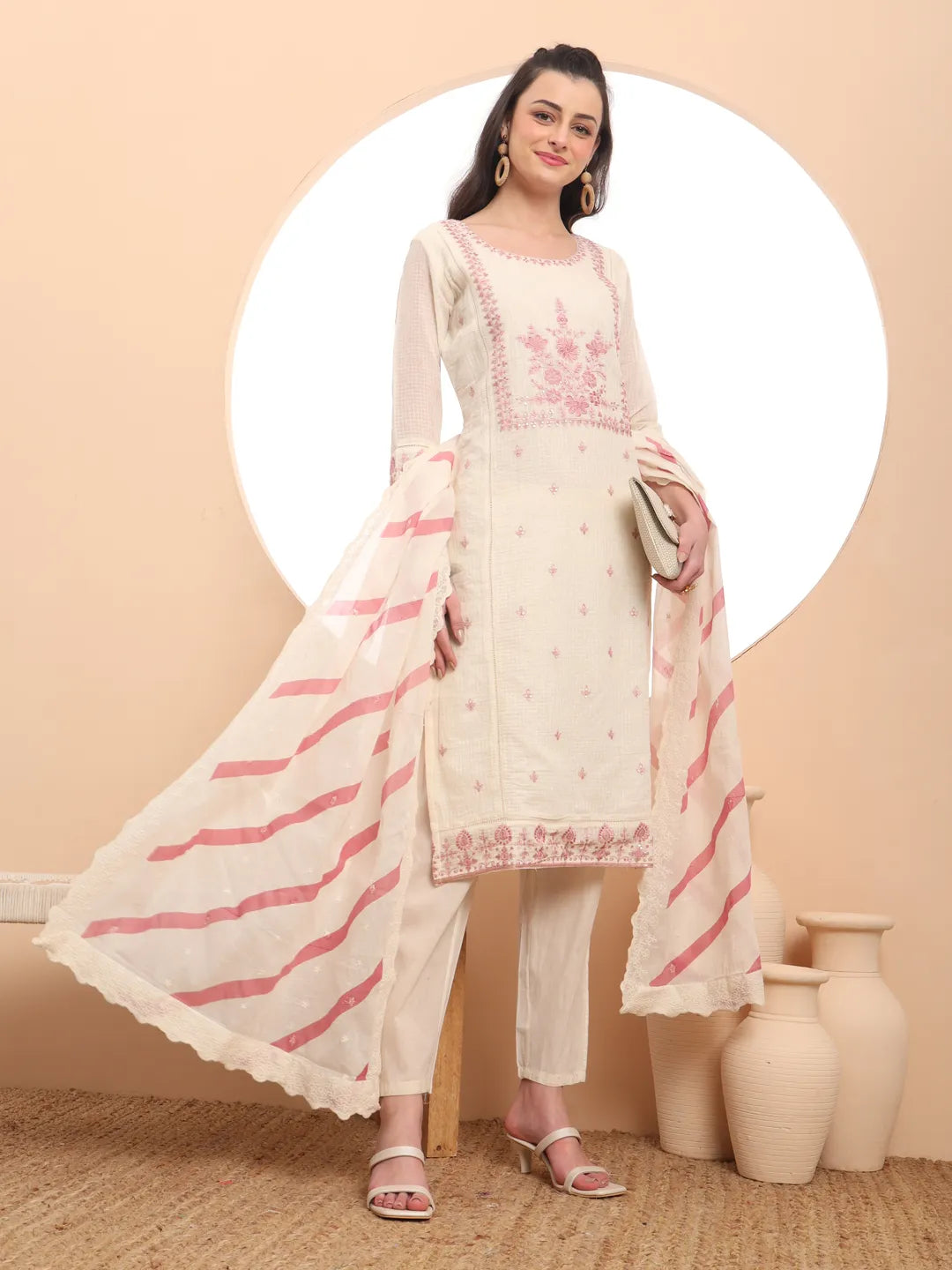 Off-White Pure Handloom Cotton Thread Work Kurta Dupatta Pant Set