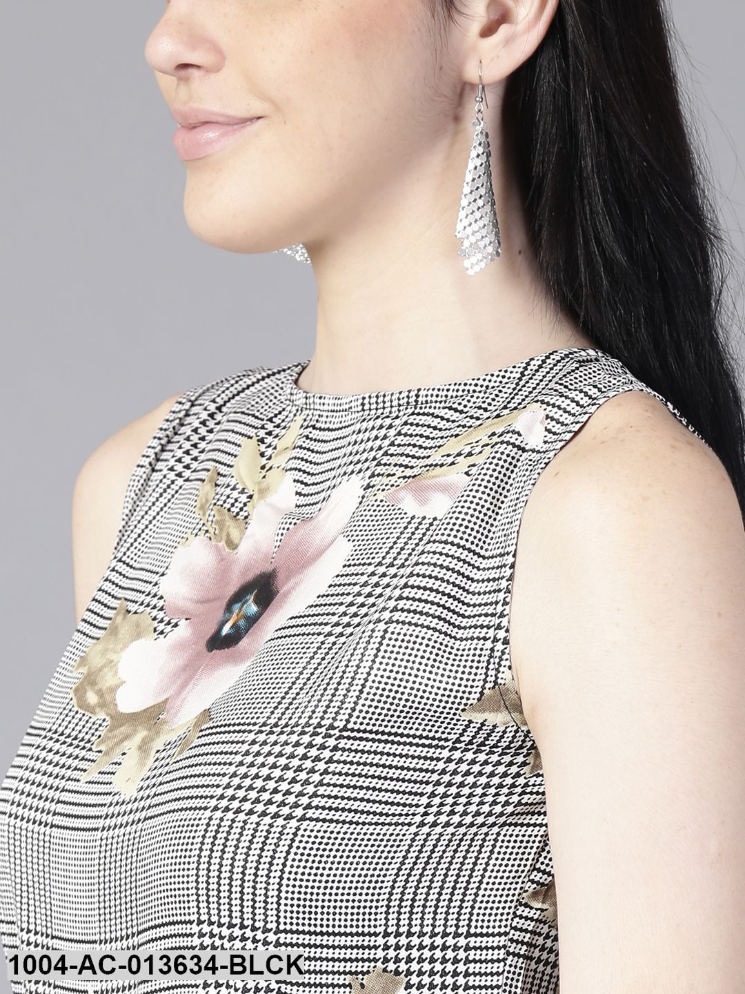 Black (Multi) Floral Printed Round Neck Fit and Flare Dress