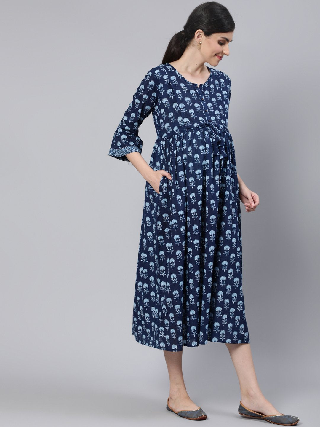 Women Blue Floral Printed Maternity Dress