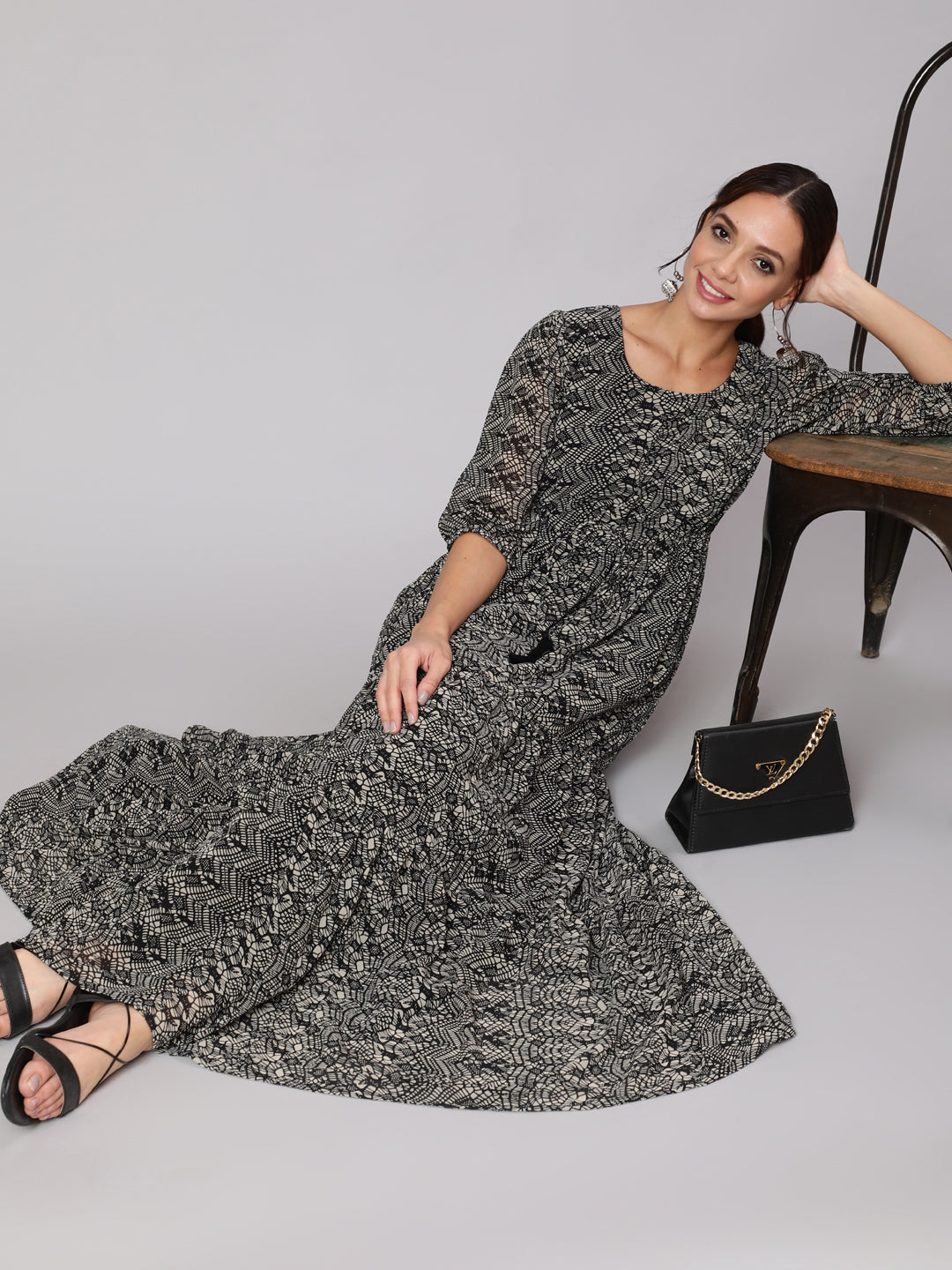 Black Geometric Printed Taired Dress With Three Quarter Sleeves