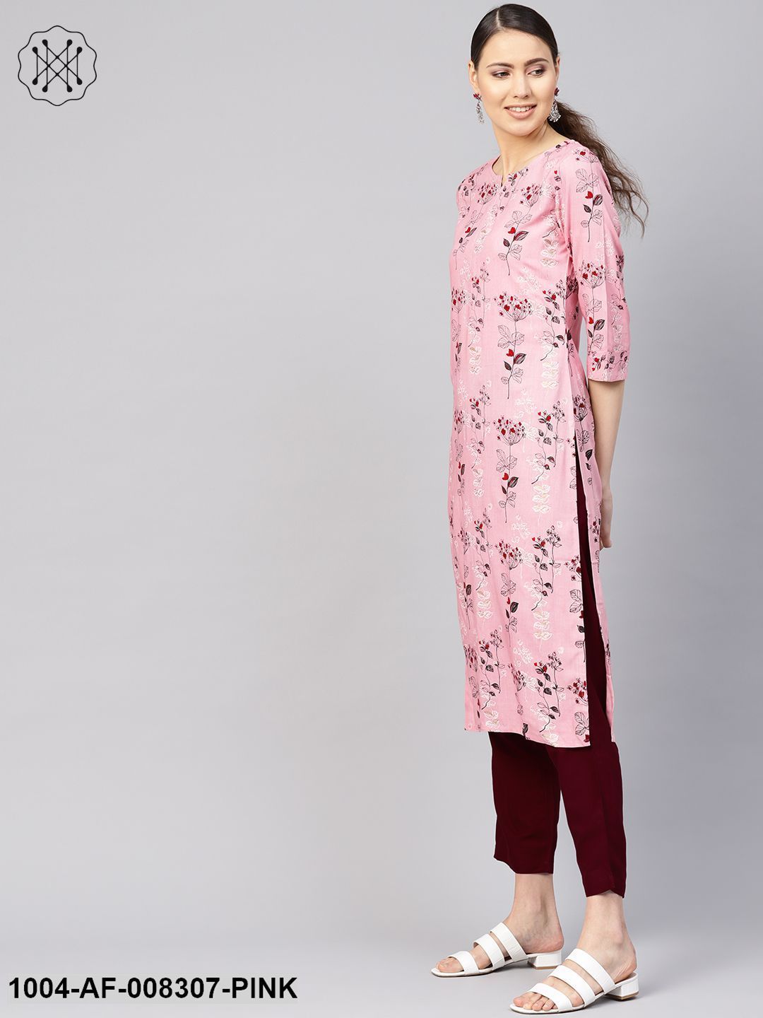 Baby Pink And Maroon Floral Printed Round Neck With Slit 3/4Th Sleeve Straight Kurta With Ciggratte Pants.