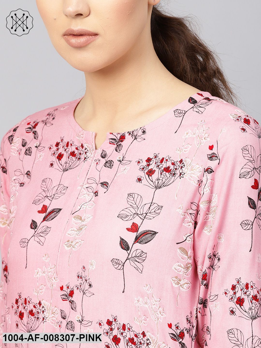 Baby Pink And Maroon Floral Printed Round Neck With Slit 3/4Th Sleeve Straight Kurta With Ciggratte Pants.