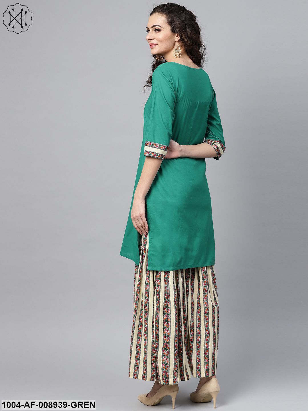 Solid Green Kurta Set With Geometric Printed Sahara