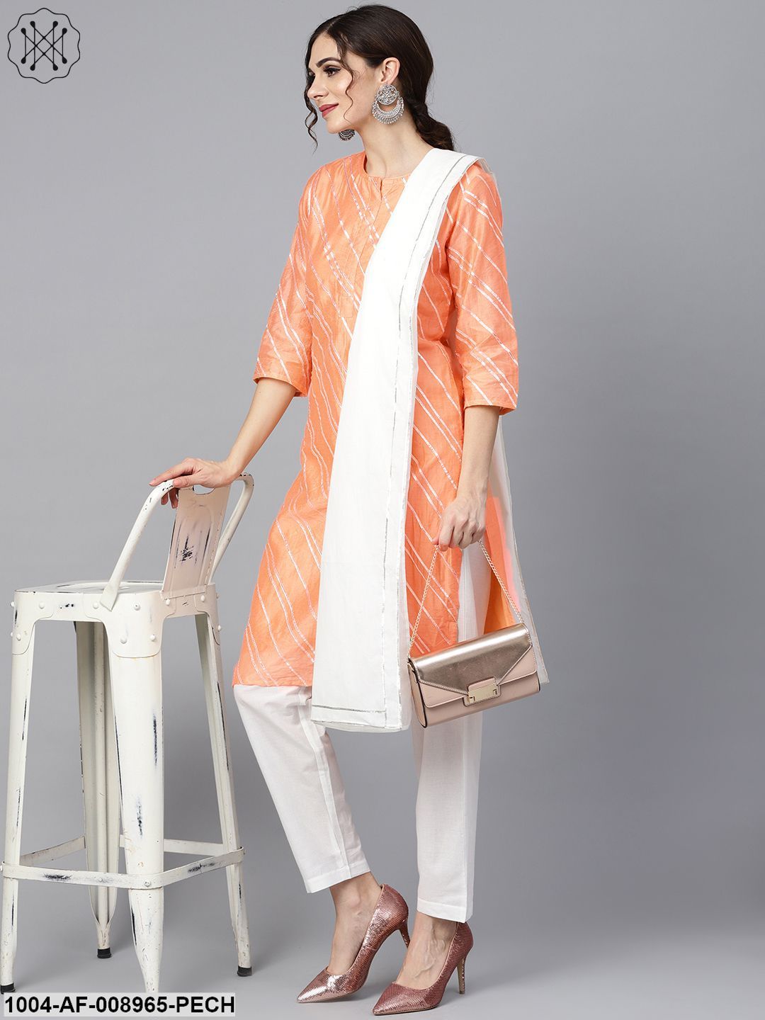 Solid Peach Goat Detailing Straight Kurta And Solid Off White Pants With Goat Detailing Off White Mule Dupatta