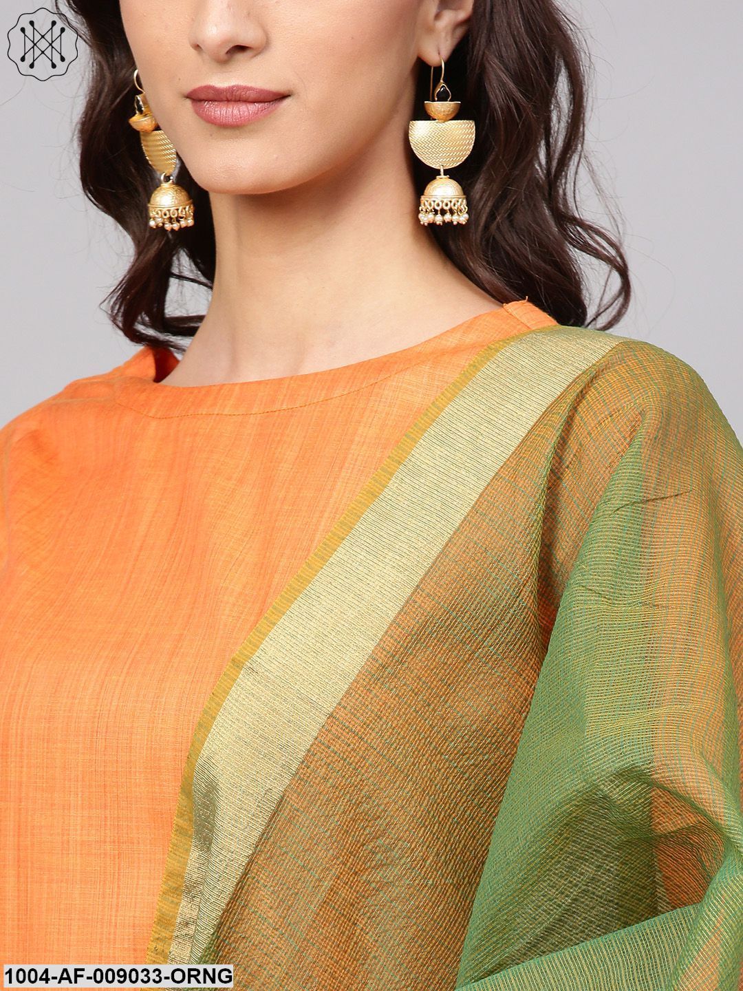 Light Orange Kurta Set With Pants & Green Contrasting Dupatta