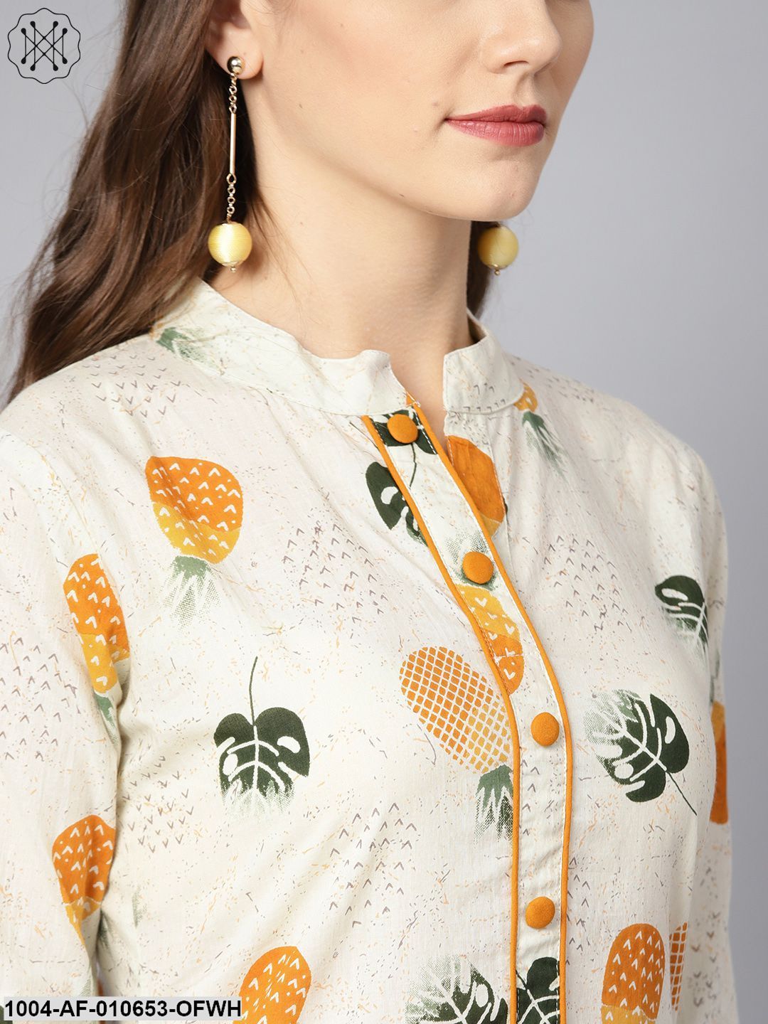 Women Off White Three-Quarter Sleeves Mandarin Collar Straight Pure Cotton Kurta And Palazzo Set