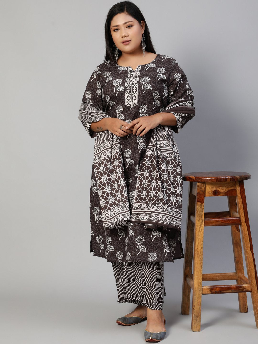 Women Dark Grey Printed Straight Kurta With Plazo & Dupatta