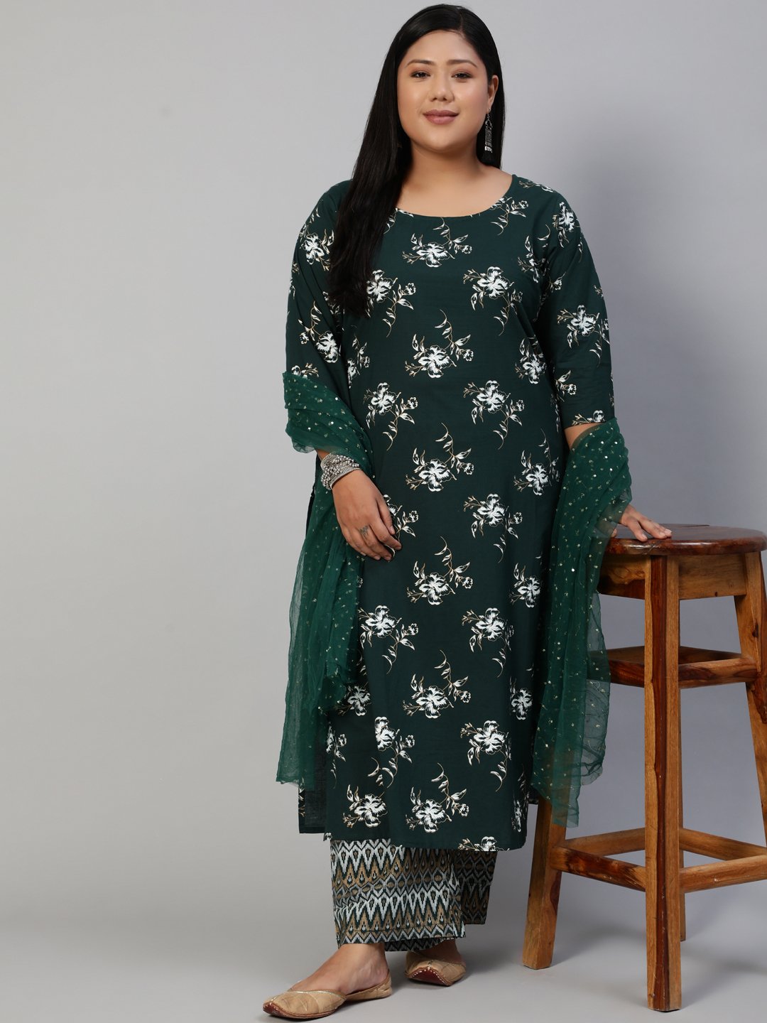 Women Green & Gold Printed Straight Kurta With Plazo & Dupatta
