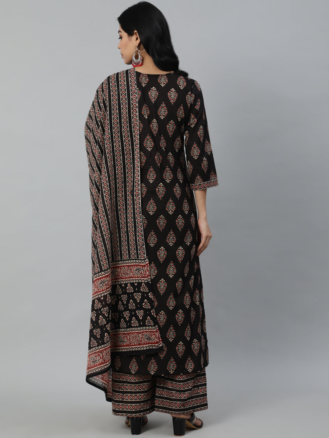 Women Black Printed Straight Kurta With Plazo & Dupatta