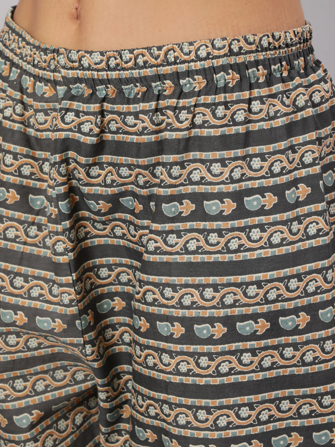 Grey Printed Straight Kurta With Trouser