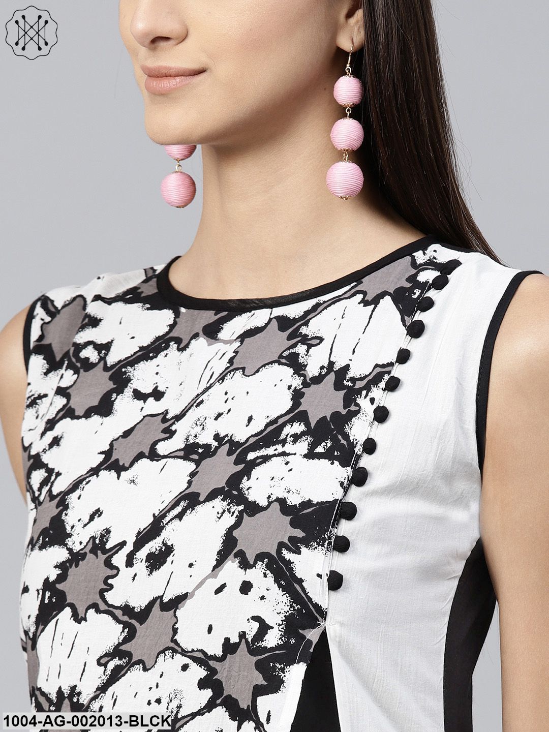 Black Sleeveless Cotton A-Line Kurta With Printed Layer