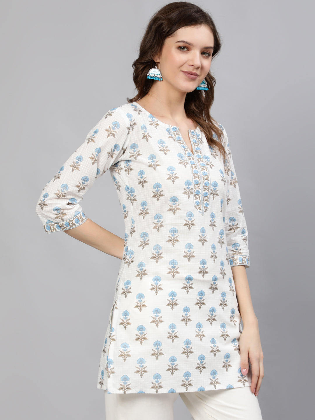 Women Off-White Straight Tunic With Three Quaretr Sleeves
