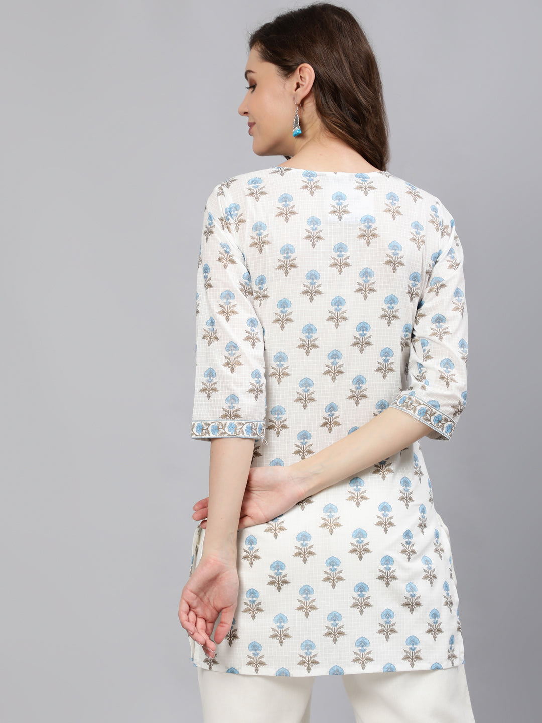 Women Off-White Straight Tunic With Three Quaretr Sleeves
