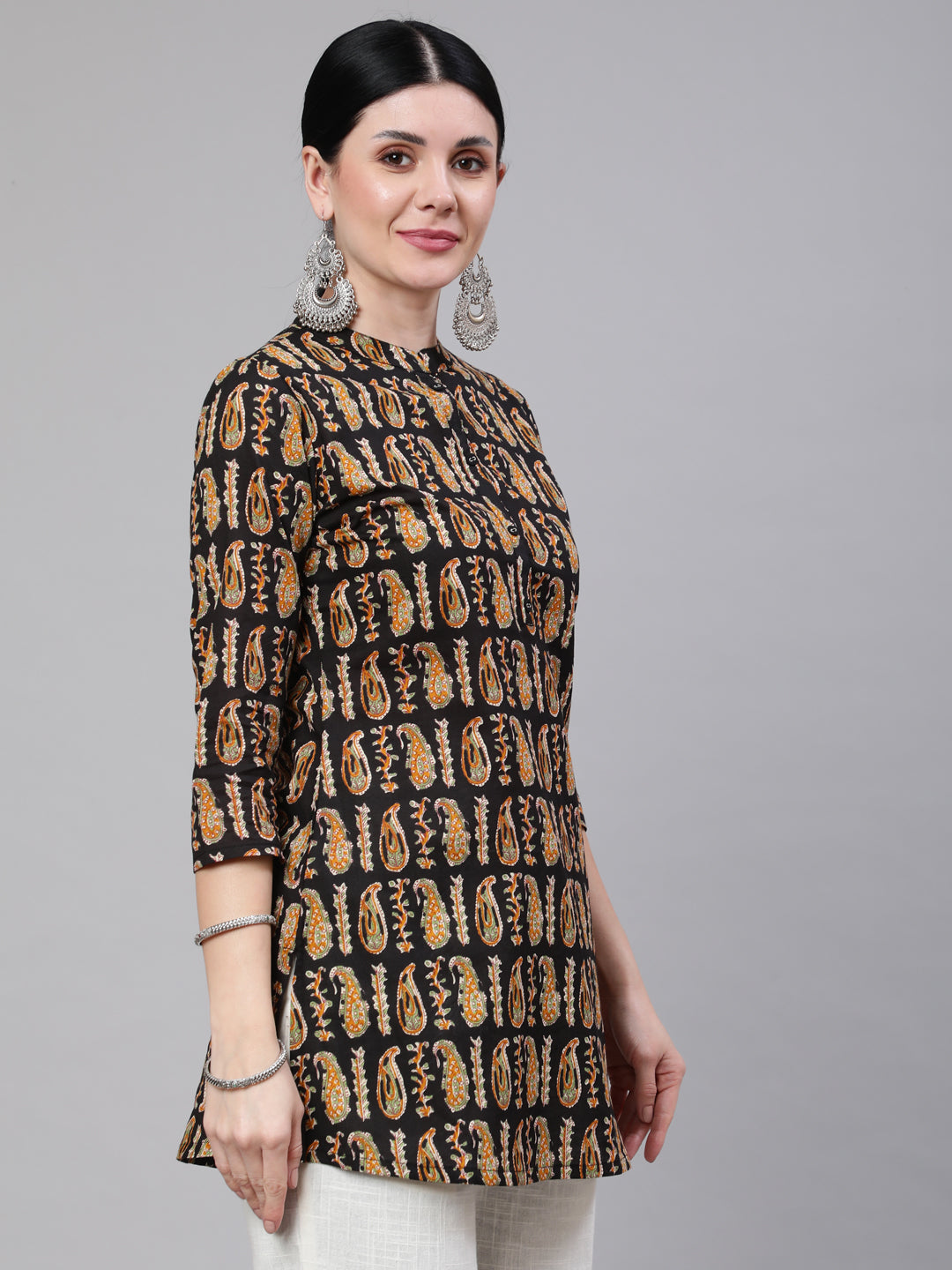 Black Paisley Printed Straight Tunic With Three Quarter Sleeves