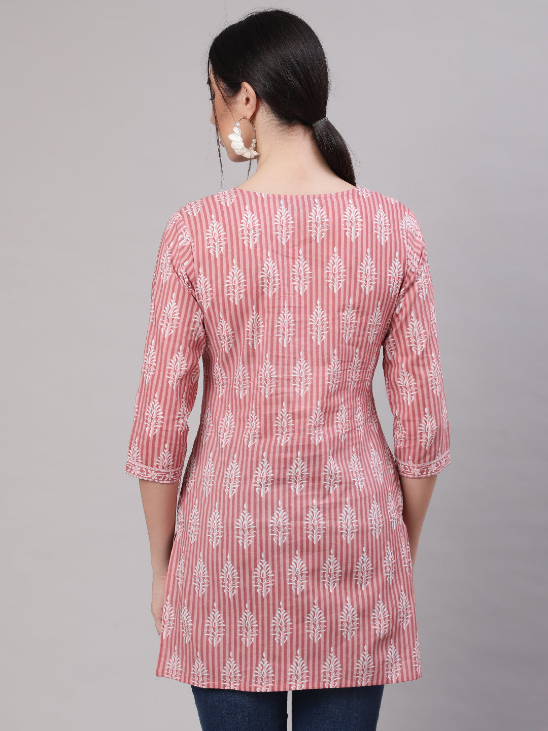 Women Pink Straight Tunic With Three Quarter Sleeves