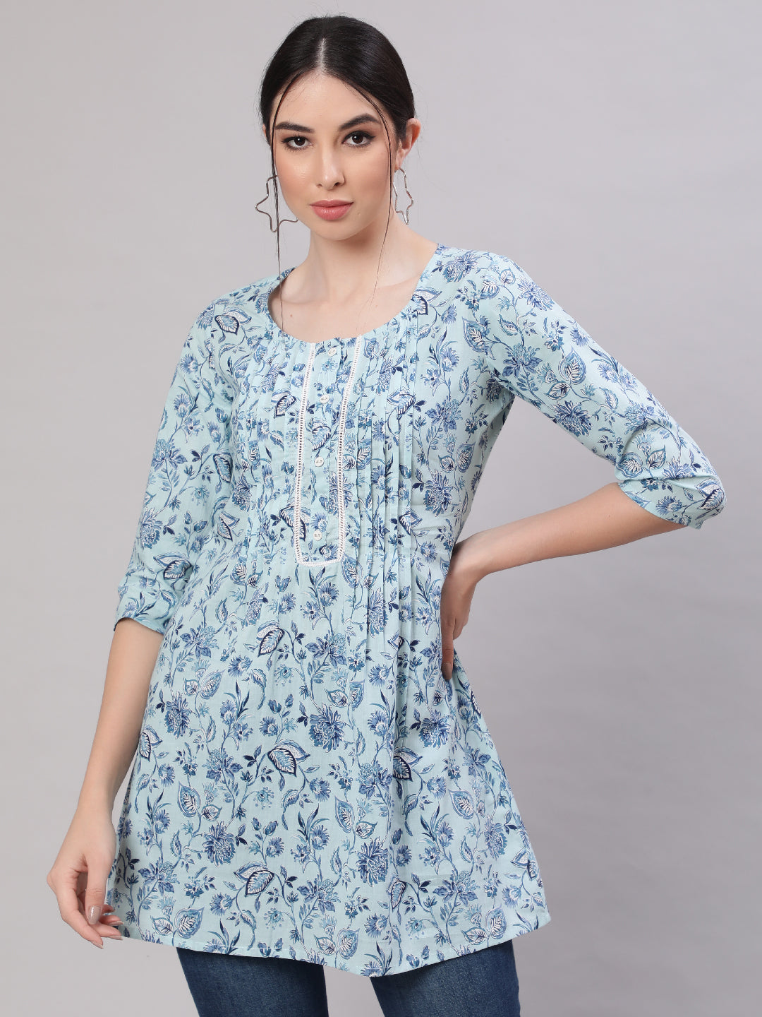 Women Blue Straight Tunic With Three Quarter Sleeves
