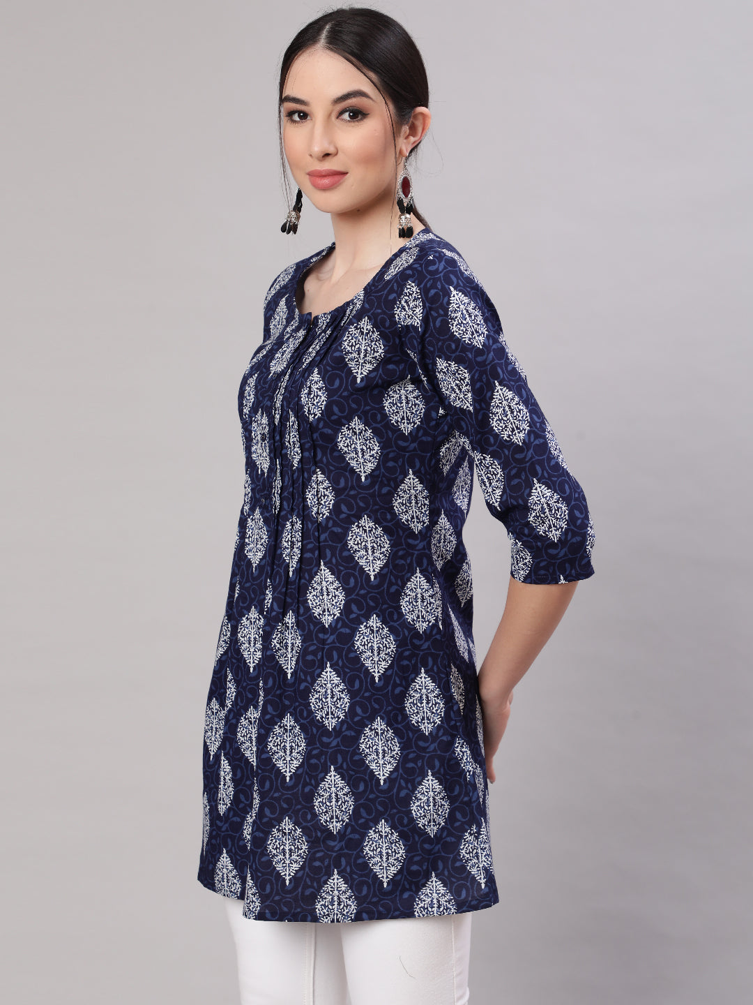 Women Blue Straight Tunic With Three Quarter Sleeves