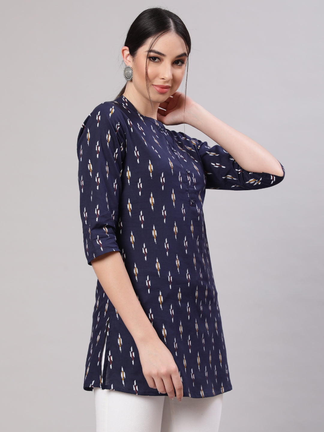 Women Blue Straight Tunic With Three Quarter Sleeves