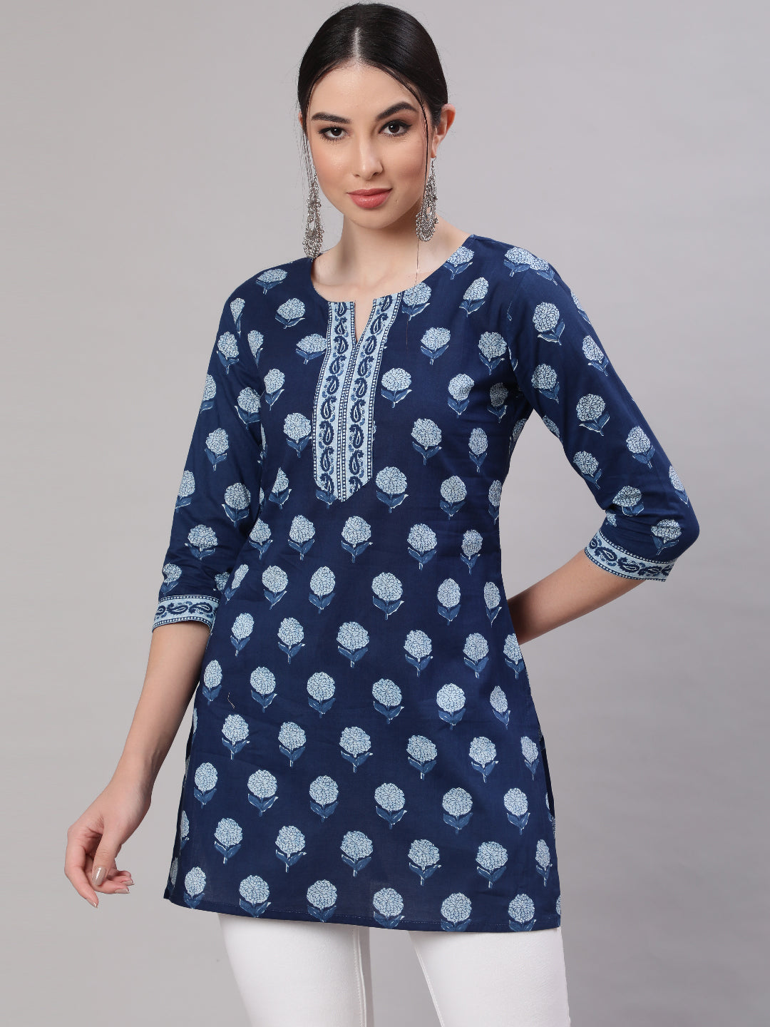 Women Blue Straight Tunic With Three Quarter Sleeves
