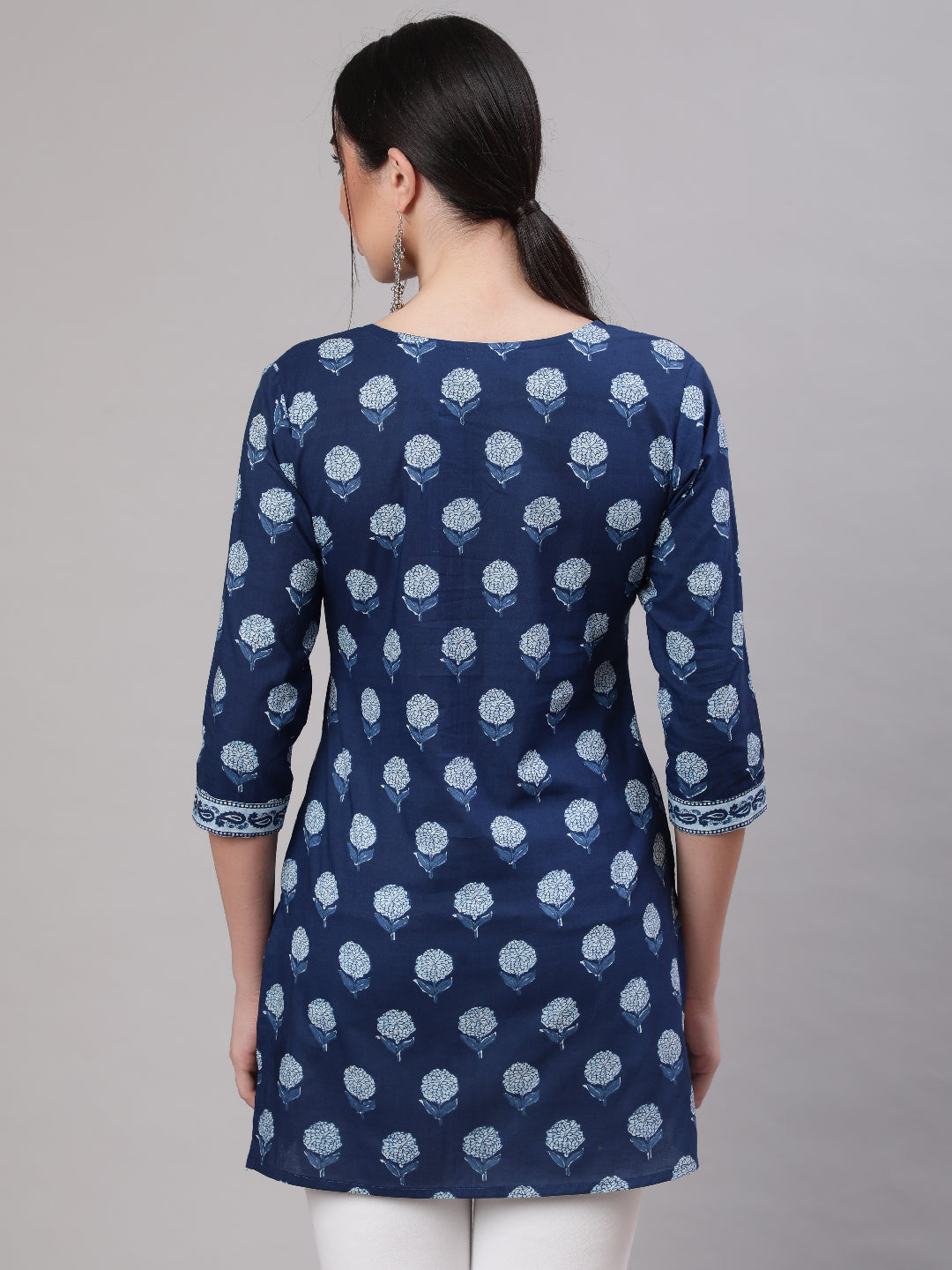 Women Blue Straight Tunic With Three Quarter Sleeves
