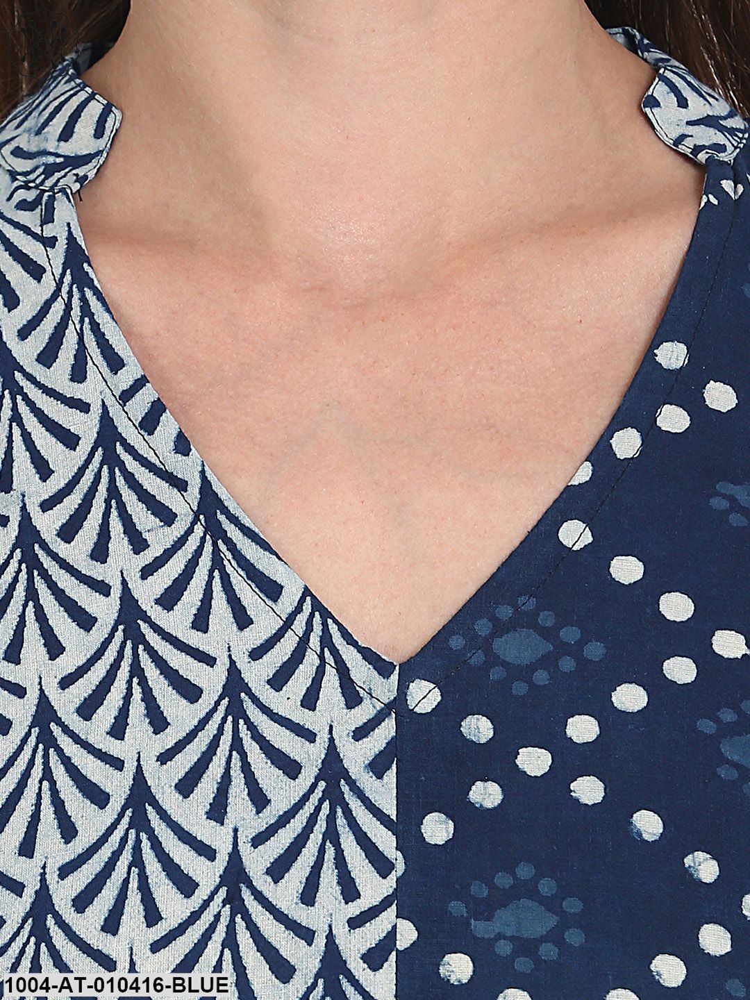 Women Solid Blue Three-Quarter Sleeves V-Neck Cotton A-Line Kurta