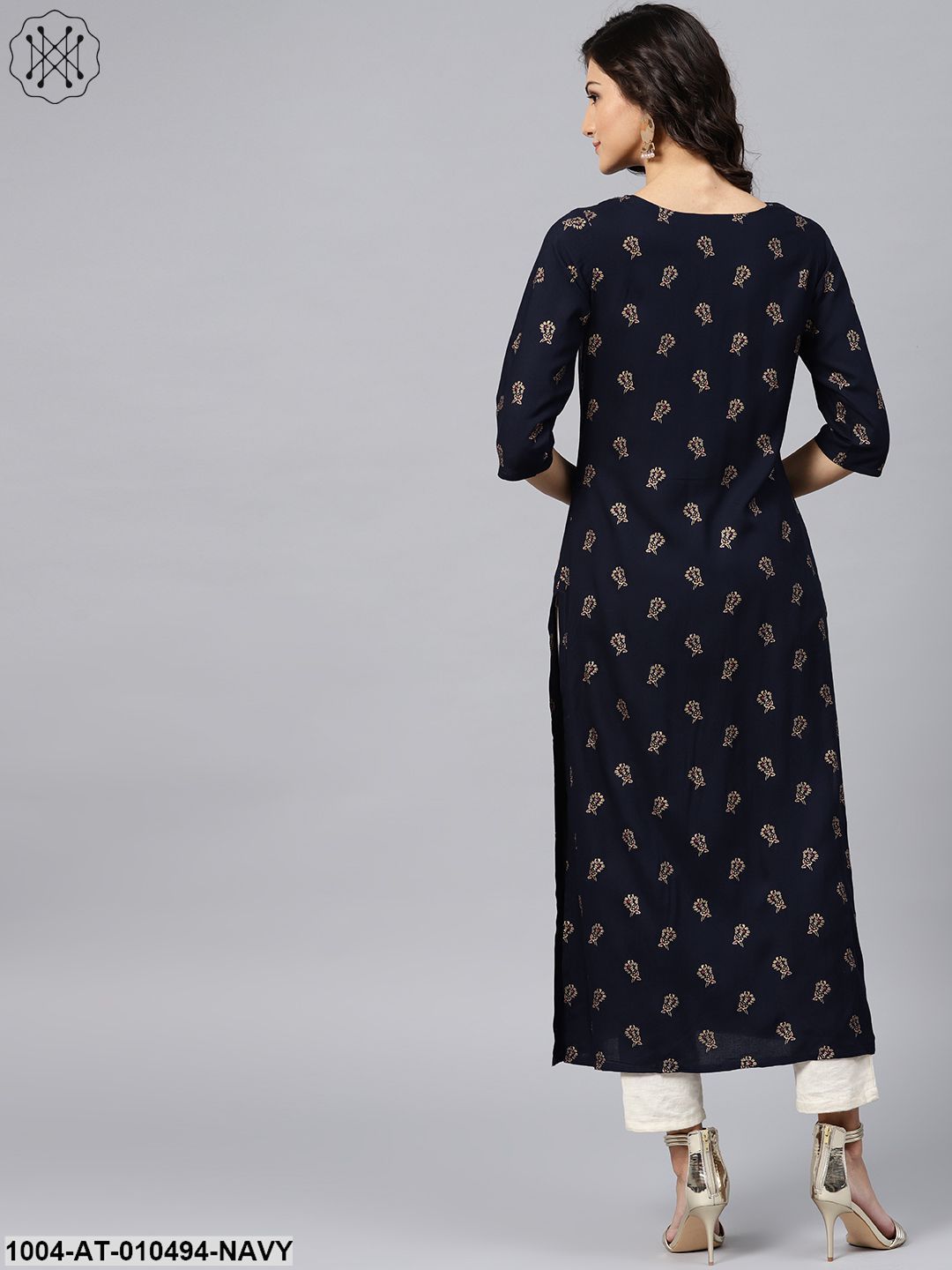 Navy Blue Printed Kurta With V-Neck And 3/4 Sleeves