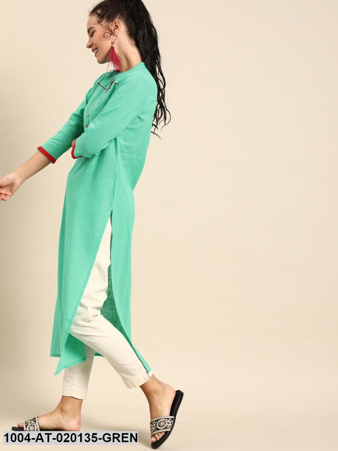 Green Solid Straight Kurta With Pleated Detail